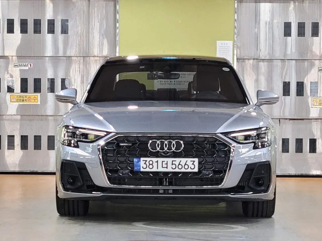 Audi A8 (D5) 55 TFSI LWB 2023 3/21
