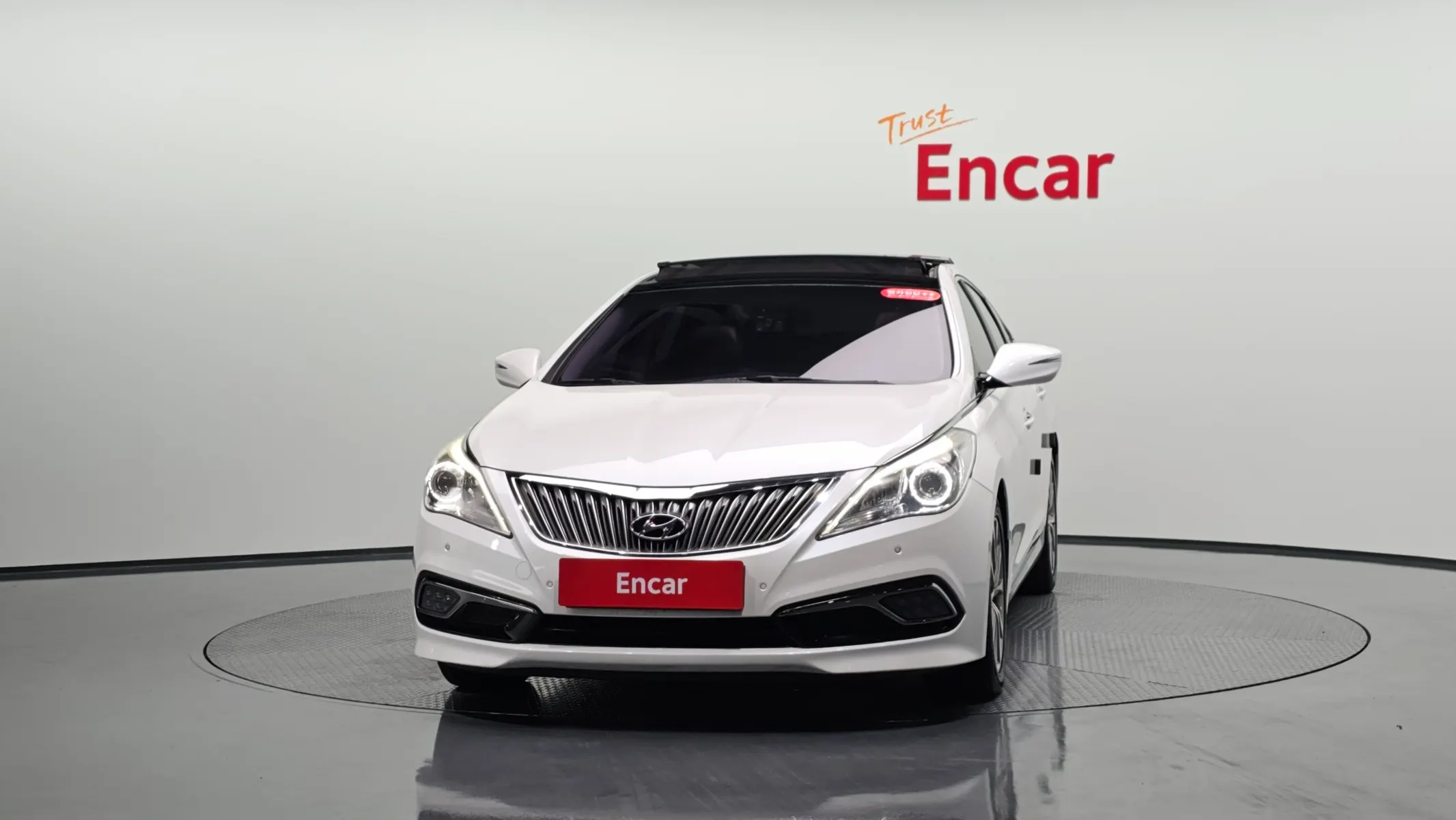 Hyundai Grandeur HG HG220 2014 2/5