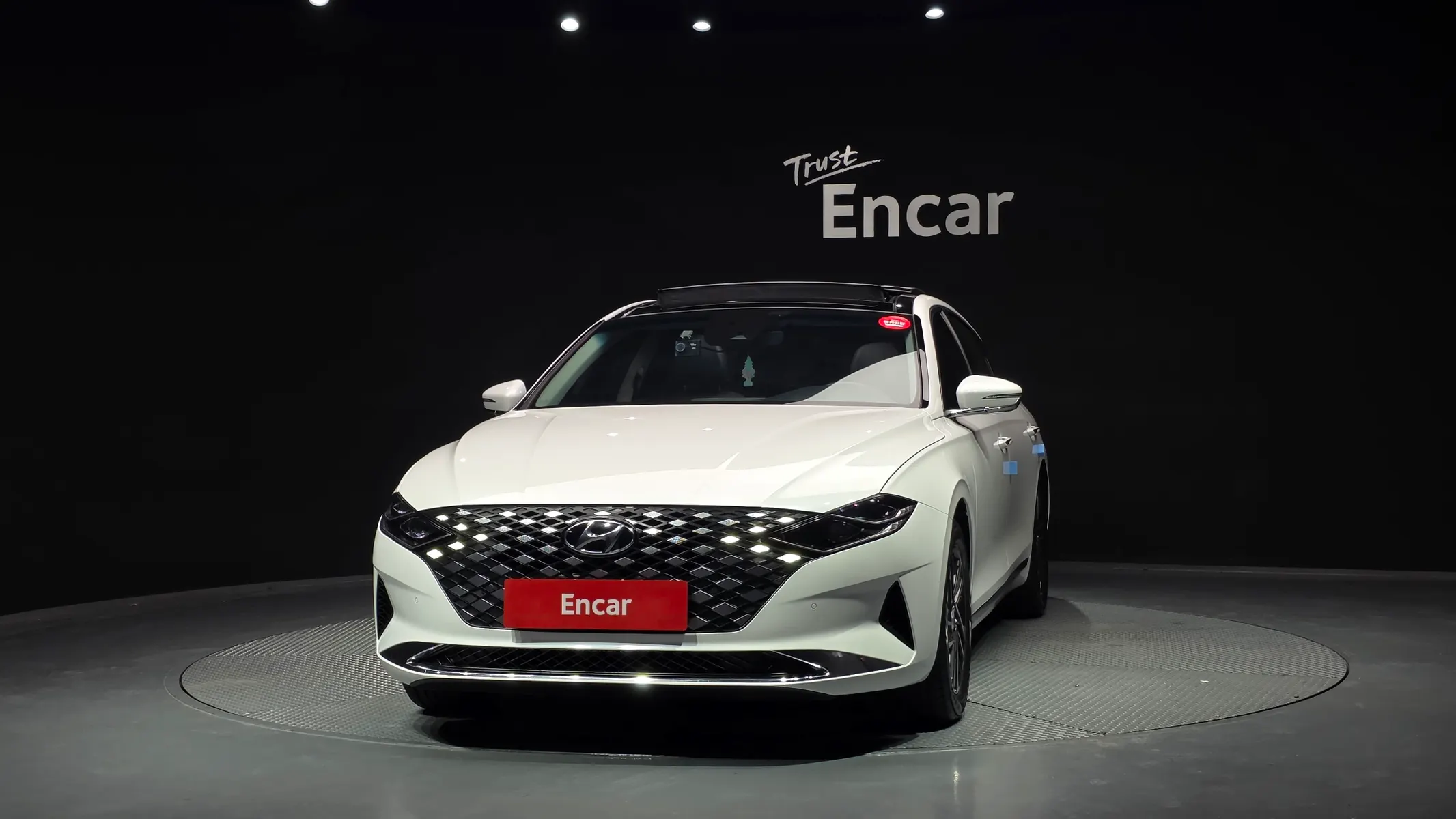 Hyundai IG 3.0 LPi () 2022 2/5