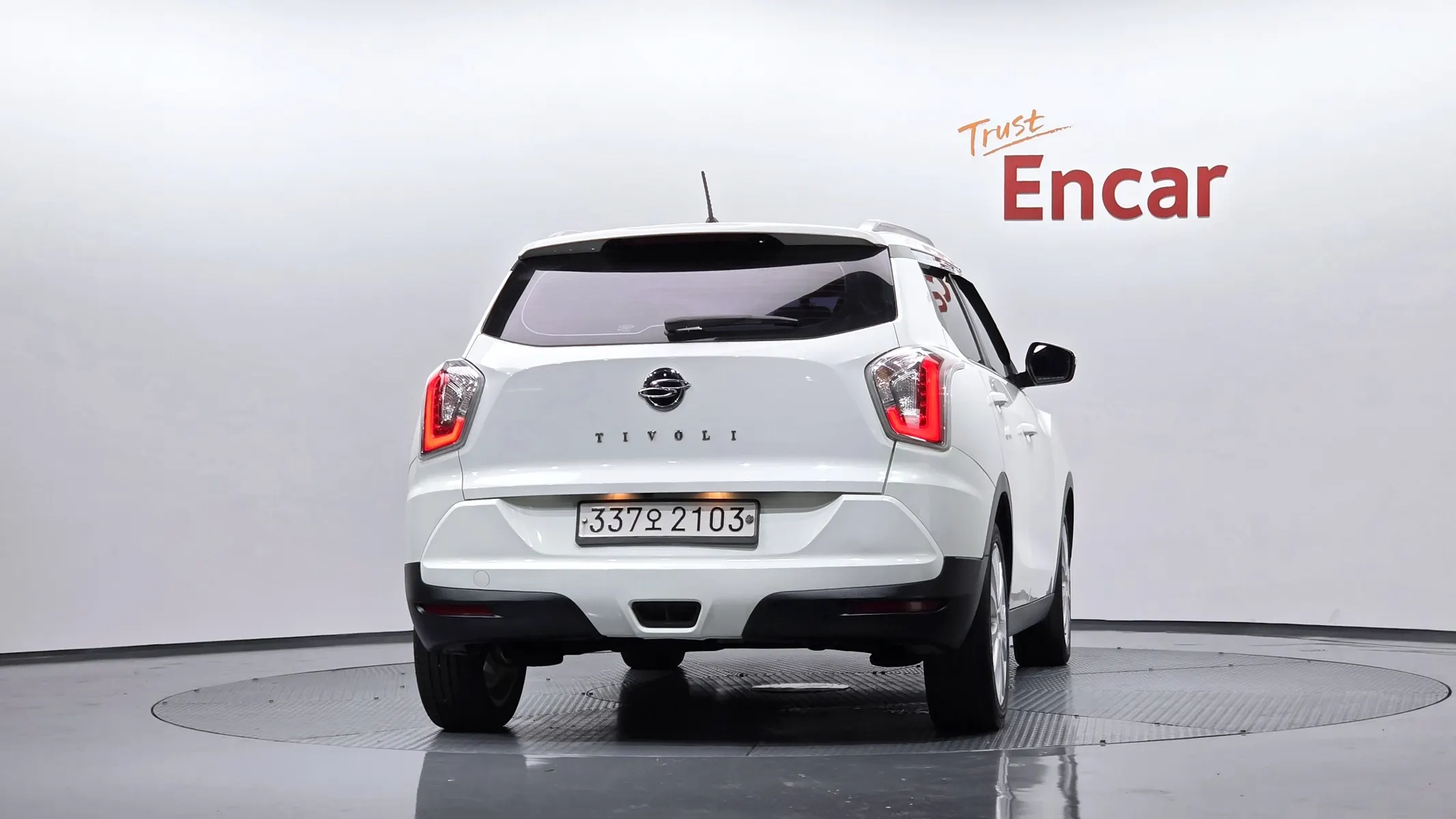 KG Mobility Tivoli TX 2WD 2017 3/5