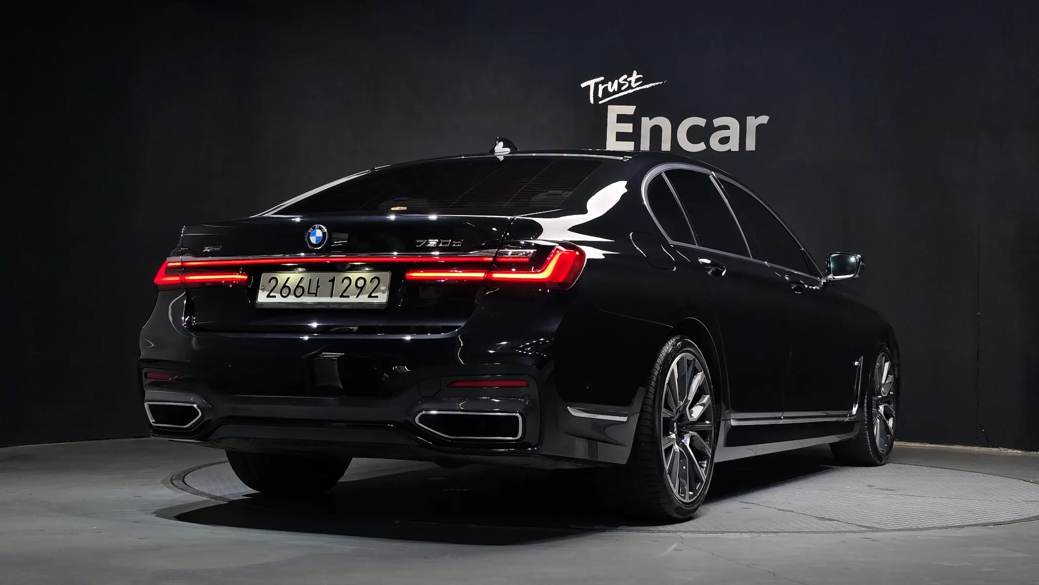 BMW 7 Series (G11) 730d xDrive M 2020 2/32