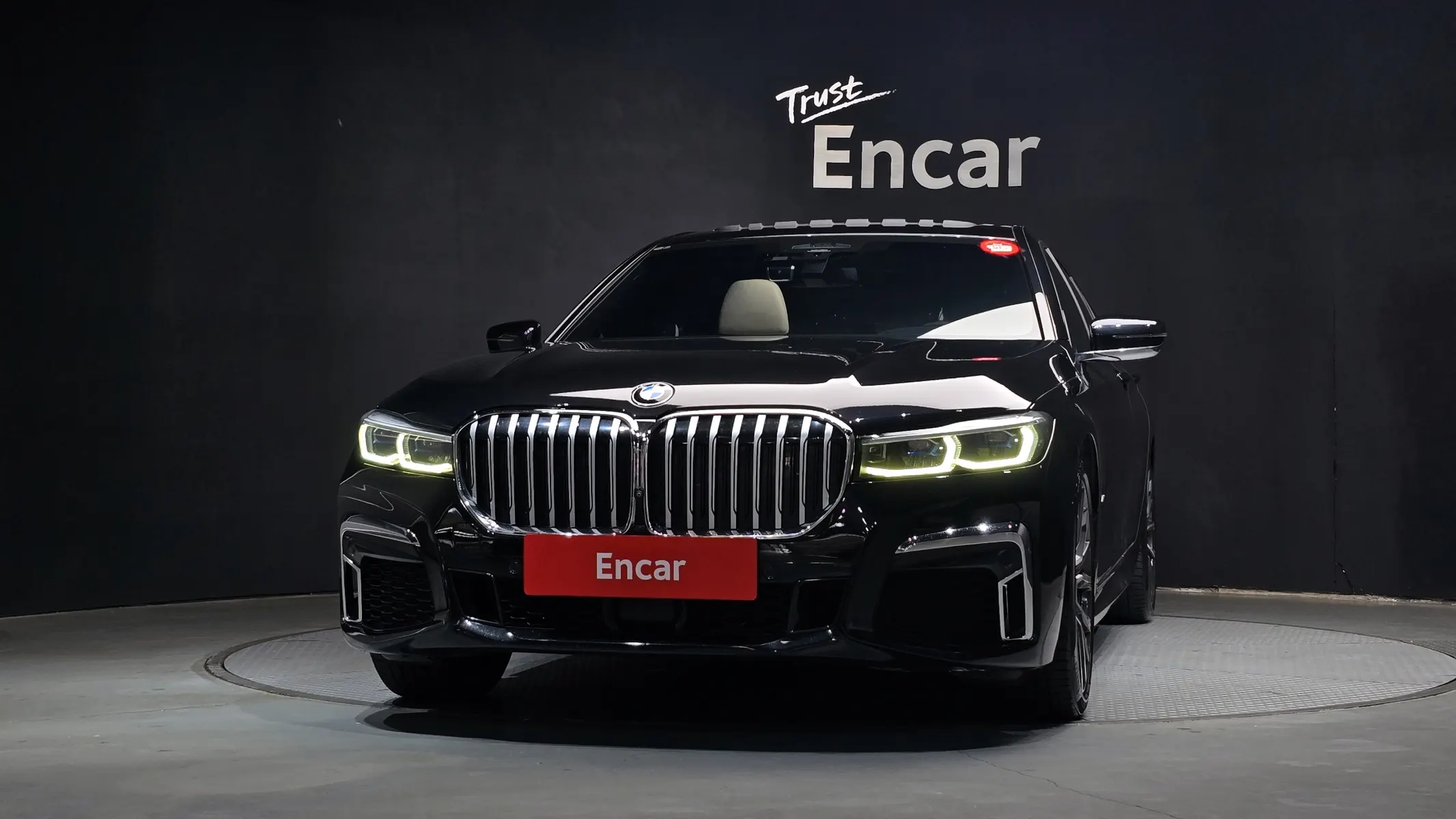 BMW 7 Series (G11) 730d xDrive M 2020 3/32