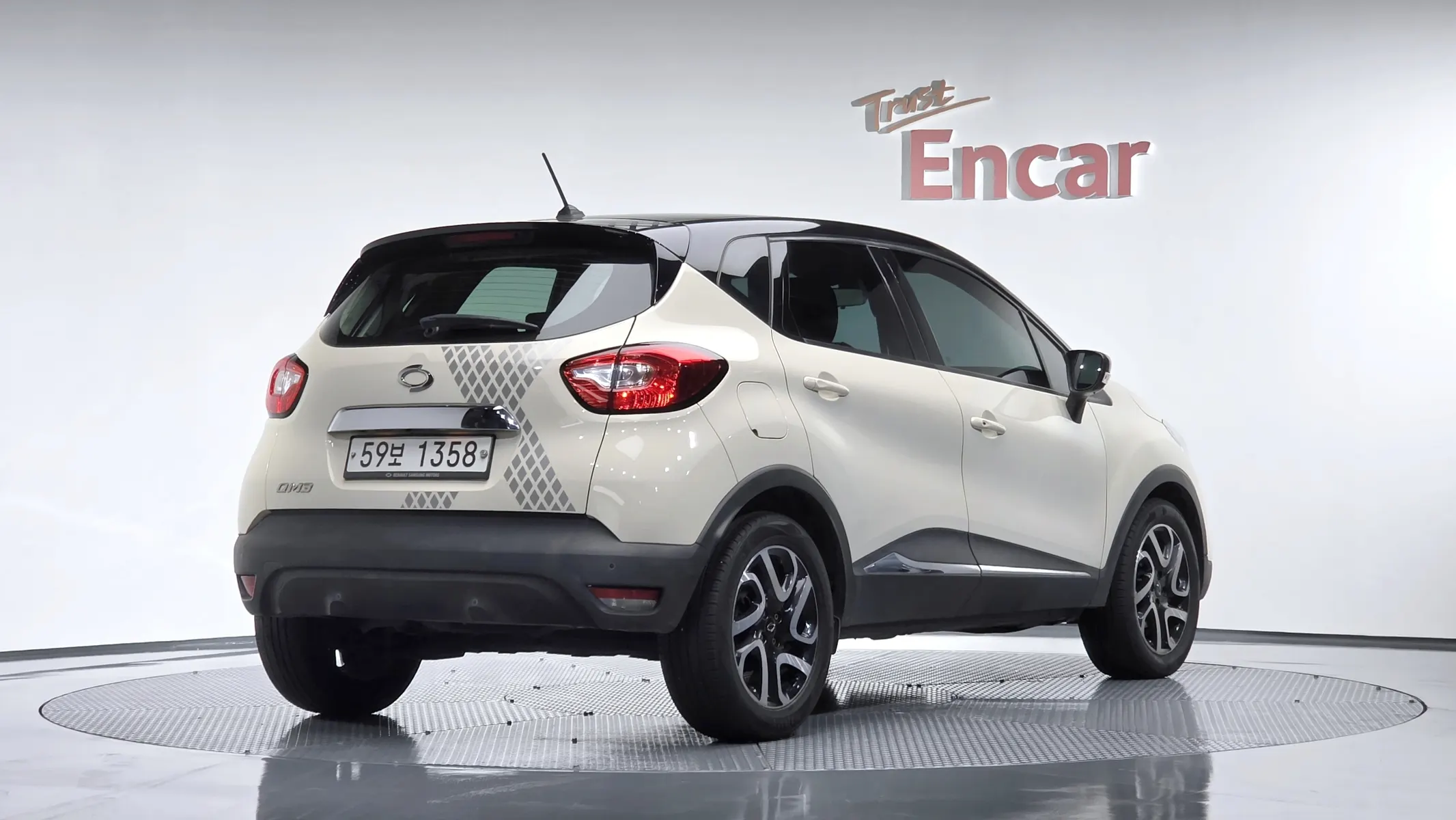 Renault Korea QM3 RE 2014 2/34