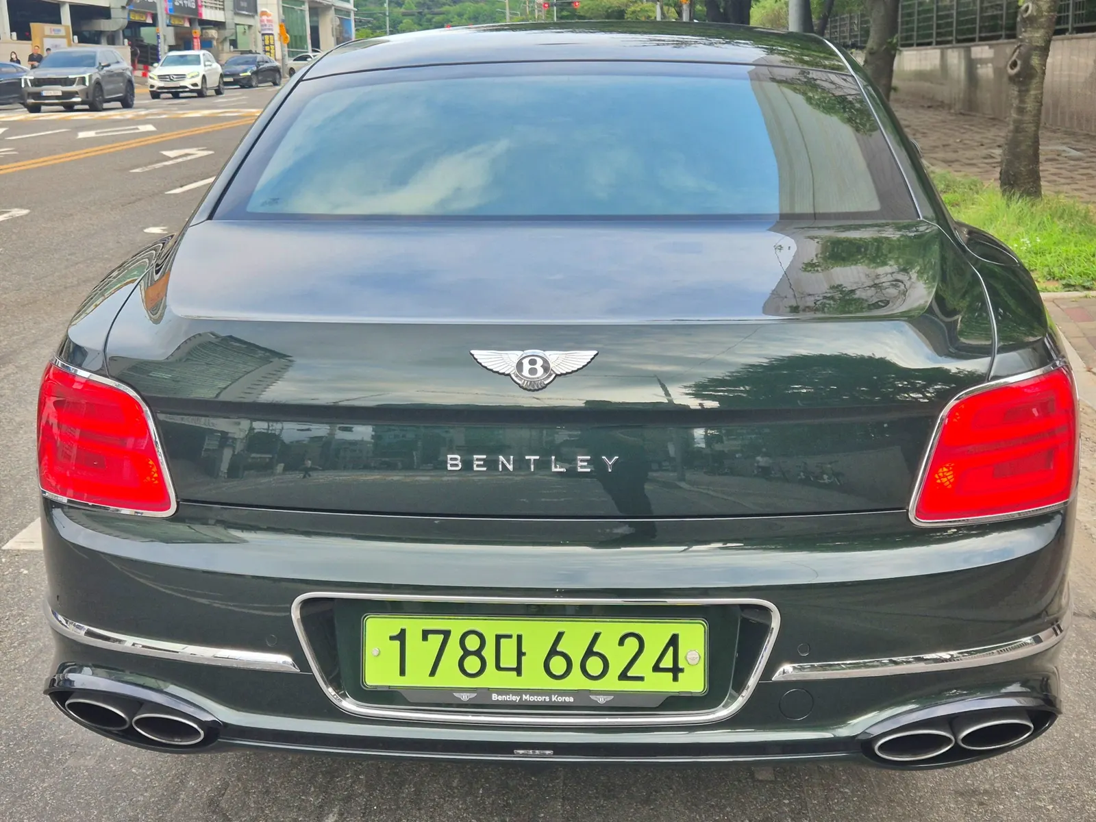 Bentley 3 4.0 2024 3/5