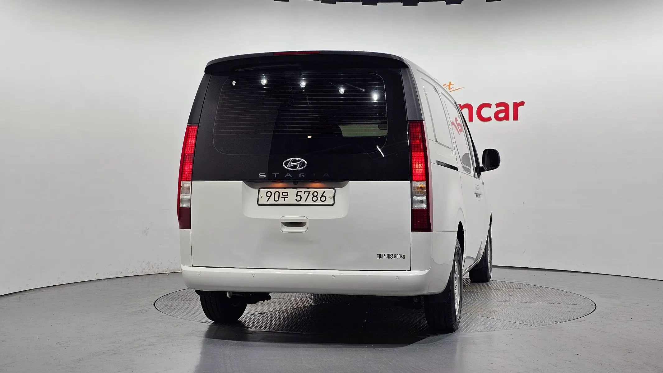 Hyundai Staria 3 2021 3/5