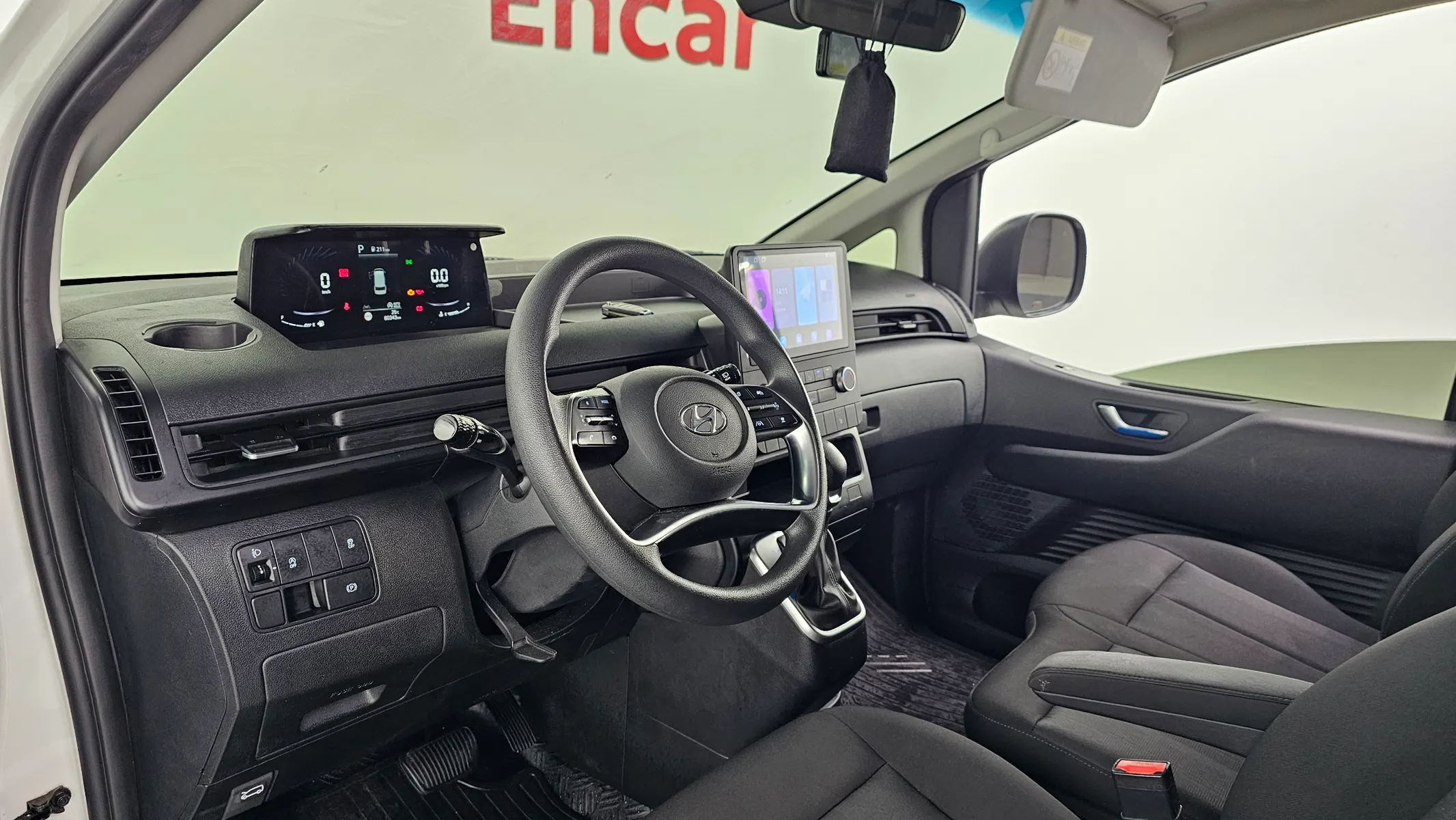 Hyundai Staria 3 2021 4/5