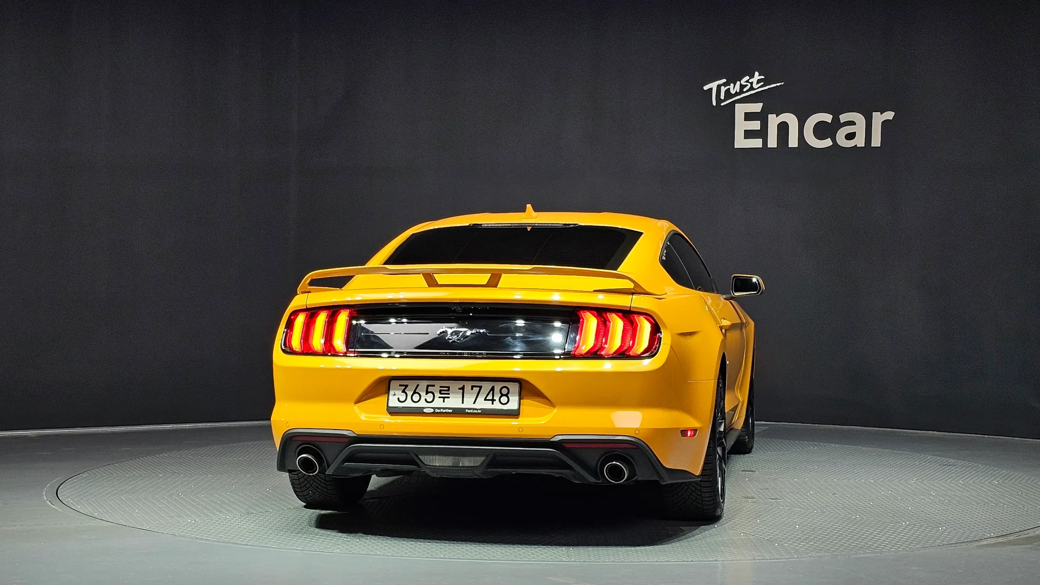 Ford 머스탱 2022 3/5