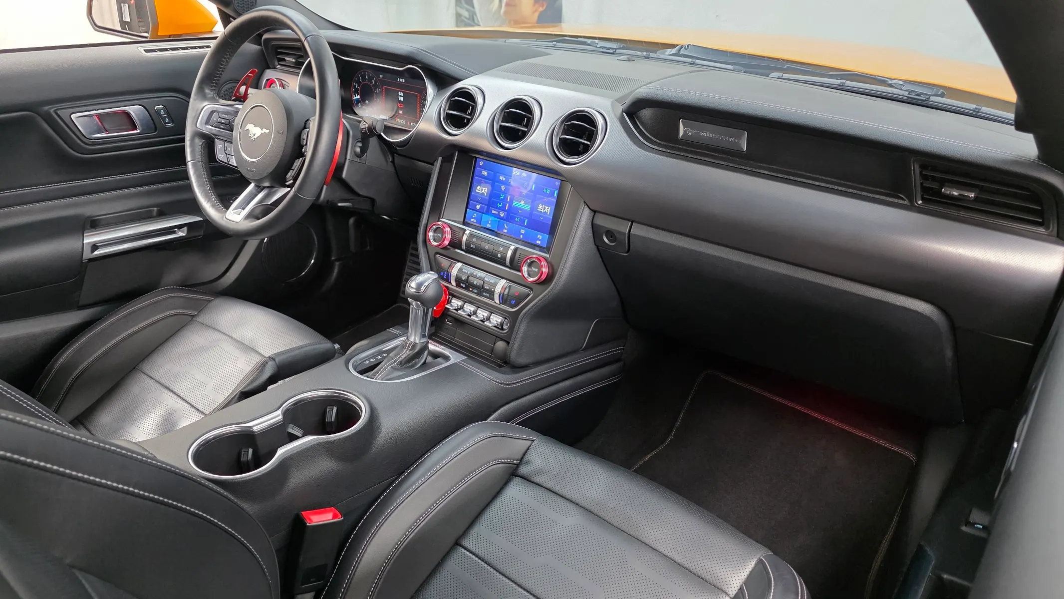 Ford 머스탱 2022 4/5