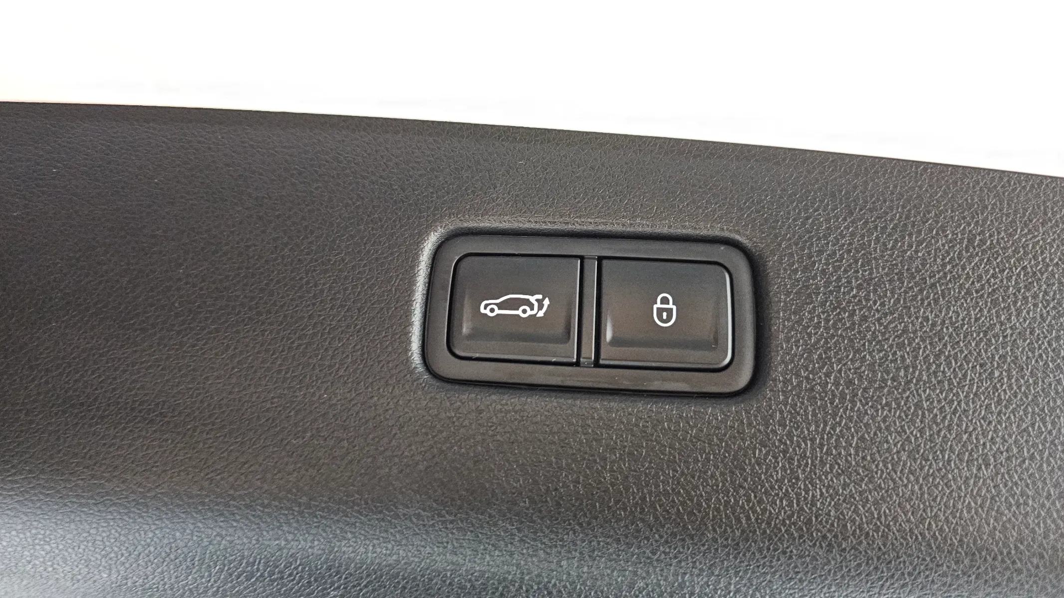 Genesis GV70 2.5T 2WD 2024 36/37