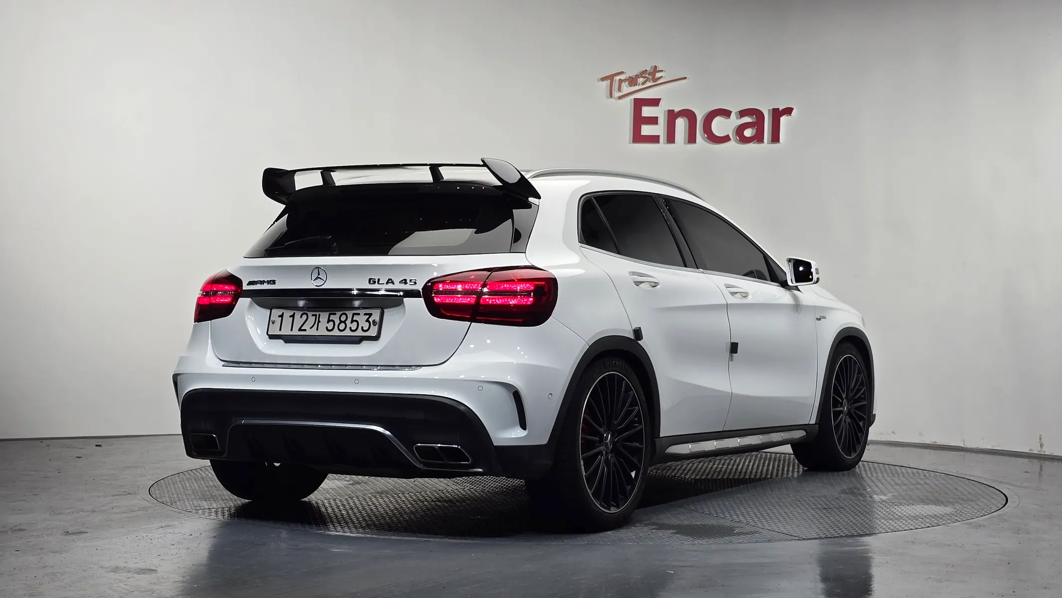 Mercedes-Benz GLA-Class X156 GLA45 AMG 4MATIC 2018 2/33