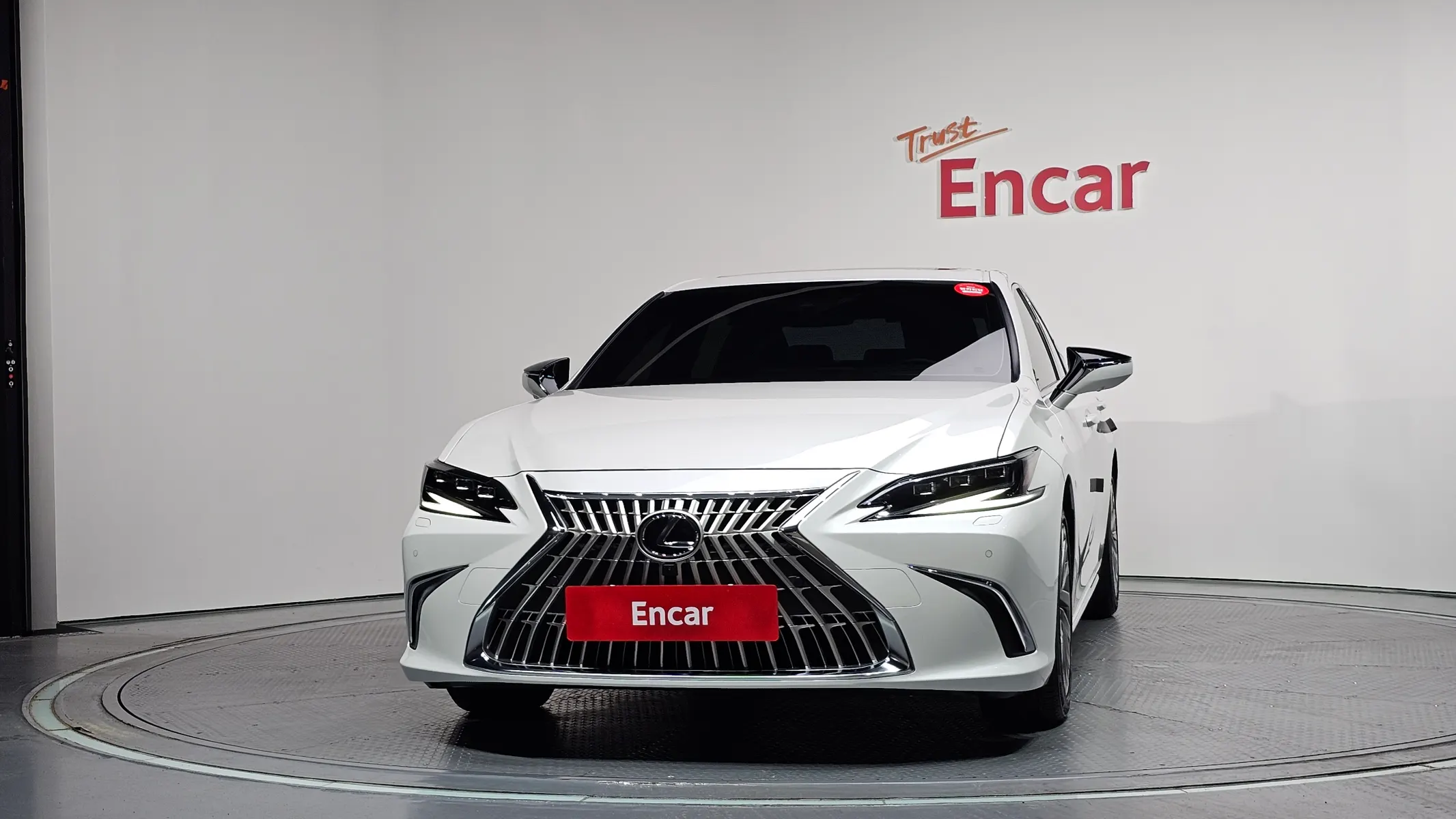 Lexus ES300h 7 2025 3/39
