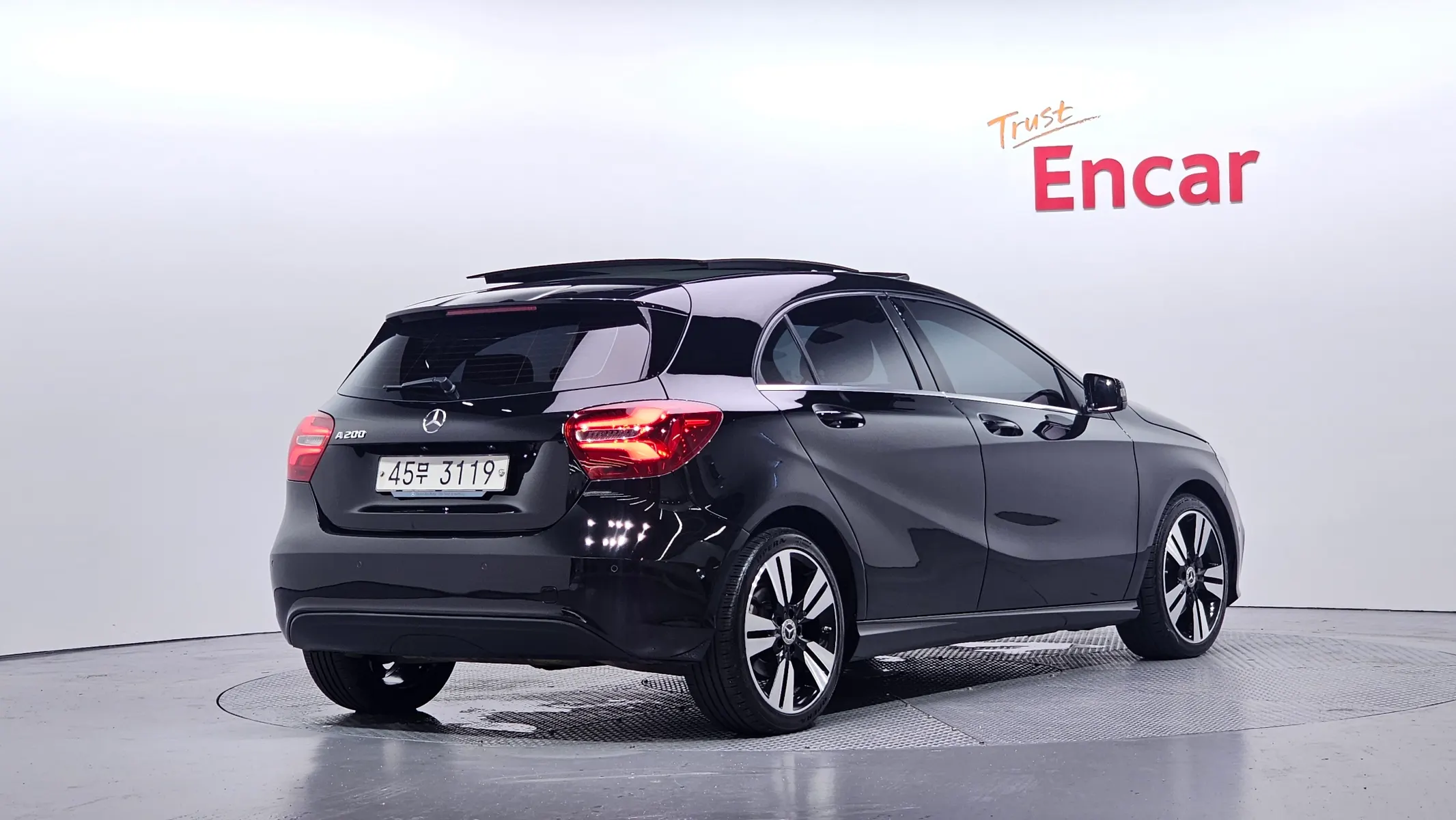 Mercedes-Benz A-Class W176 A200 2018 2/21