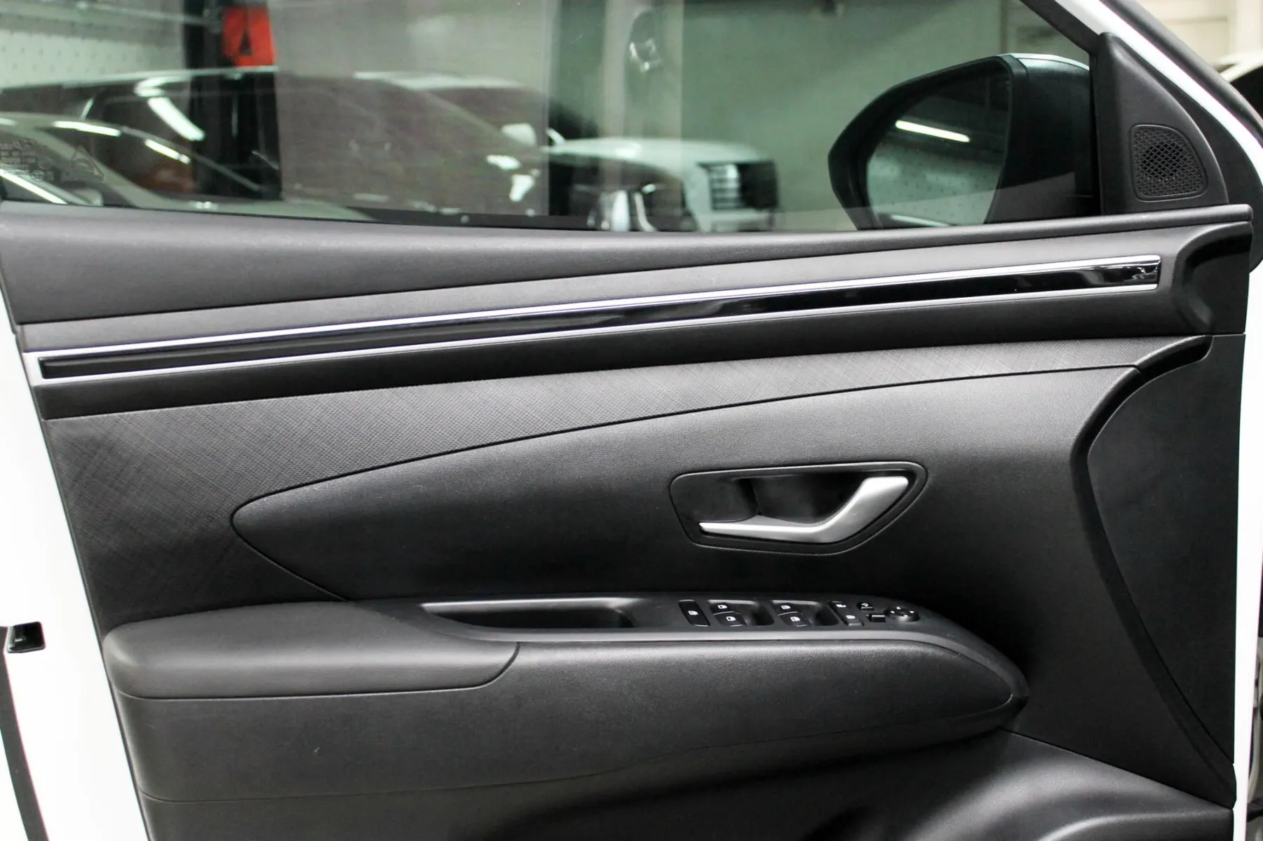 Hyundai (NX4) 2WD 2021 4/5