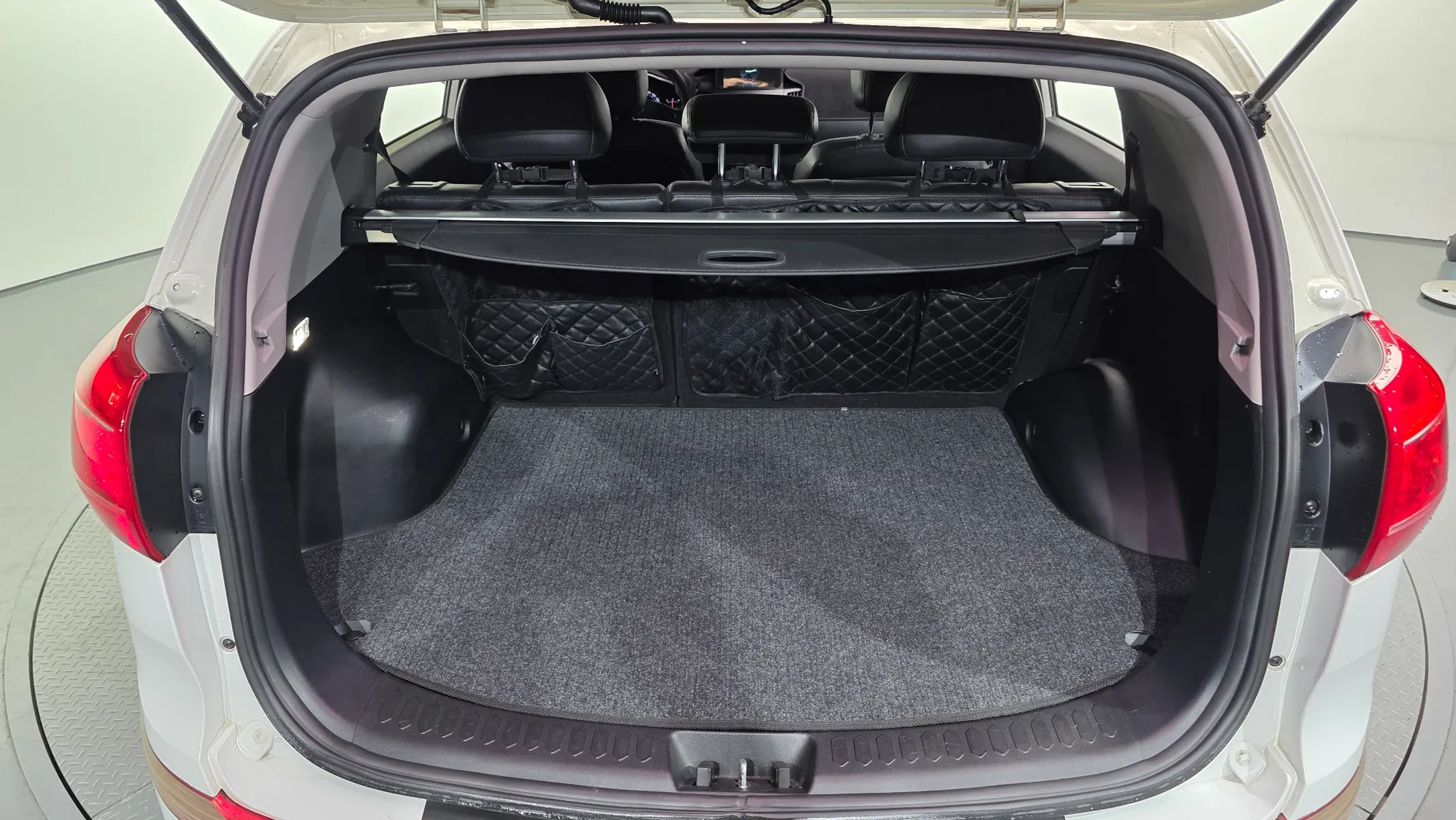 Kia R 4WD TLX 2010 20/21