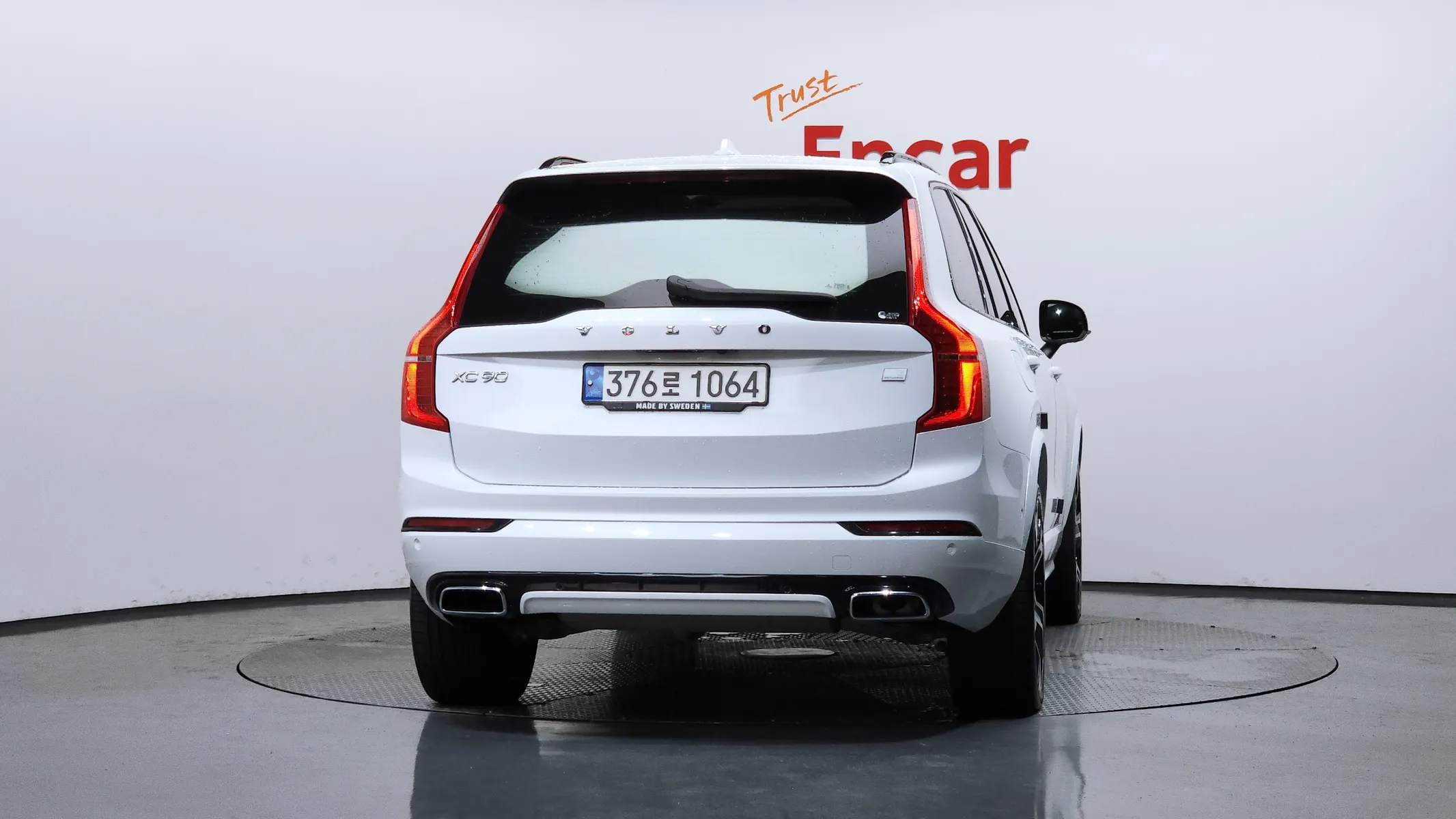 Volvo XC90 2 T8 R- 2021 3/5