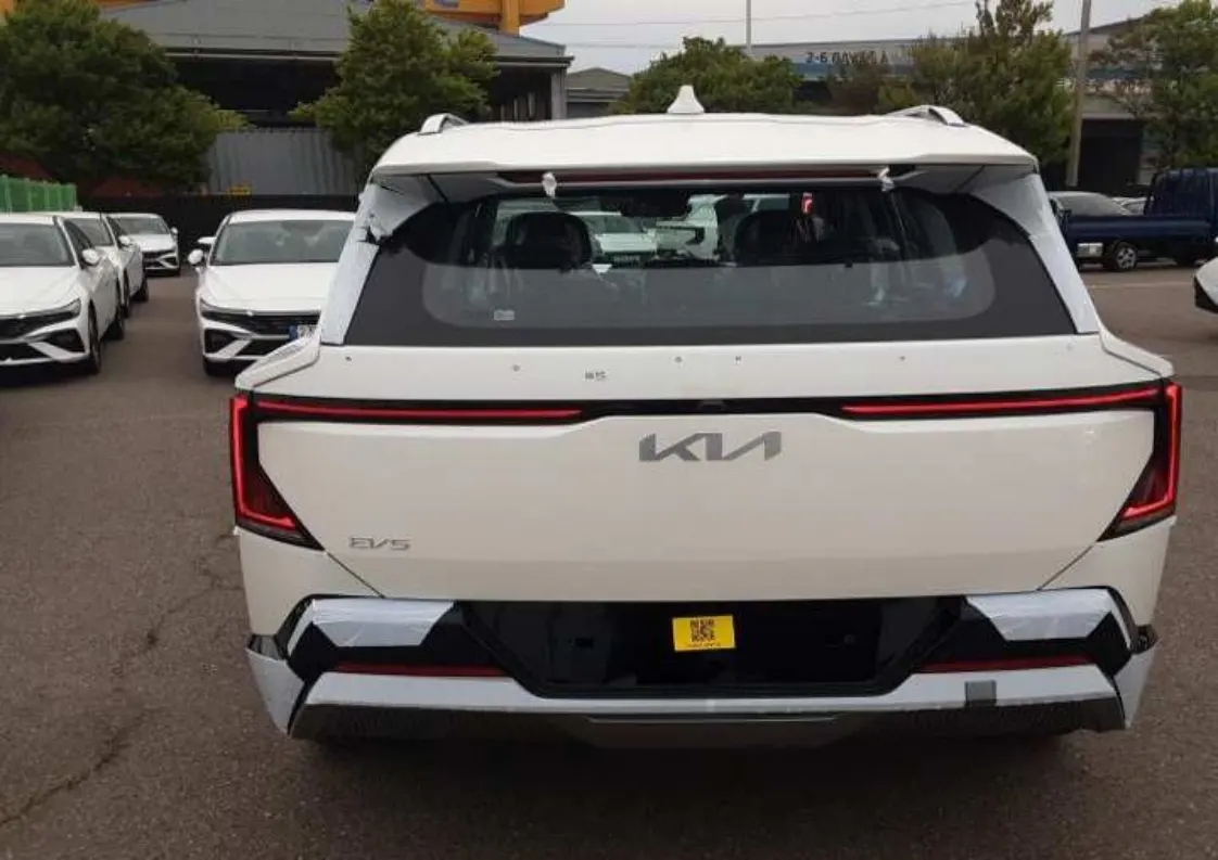 Kia EV5 2WD 2026 2/5