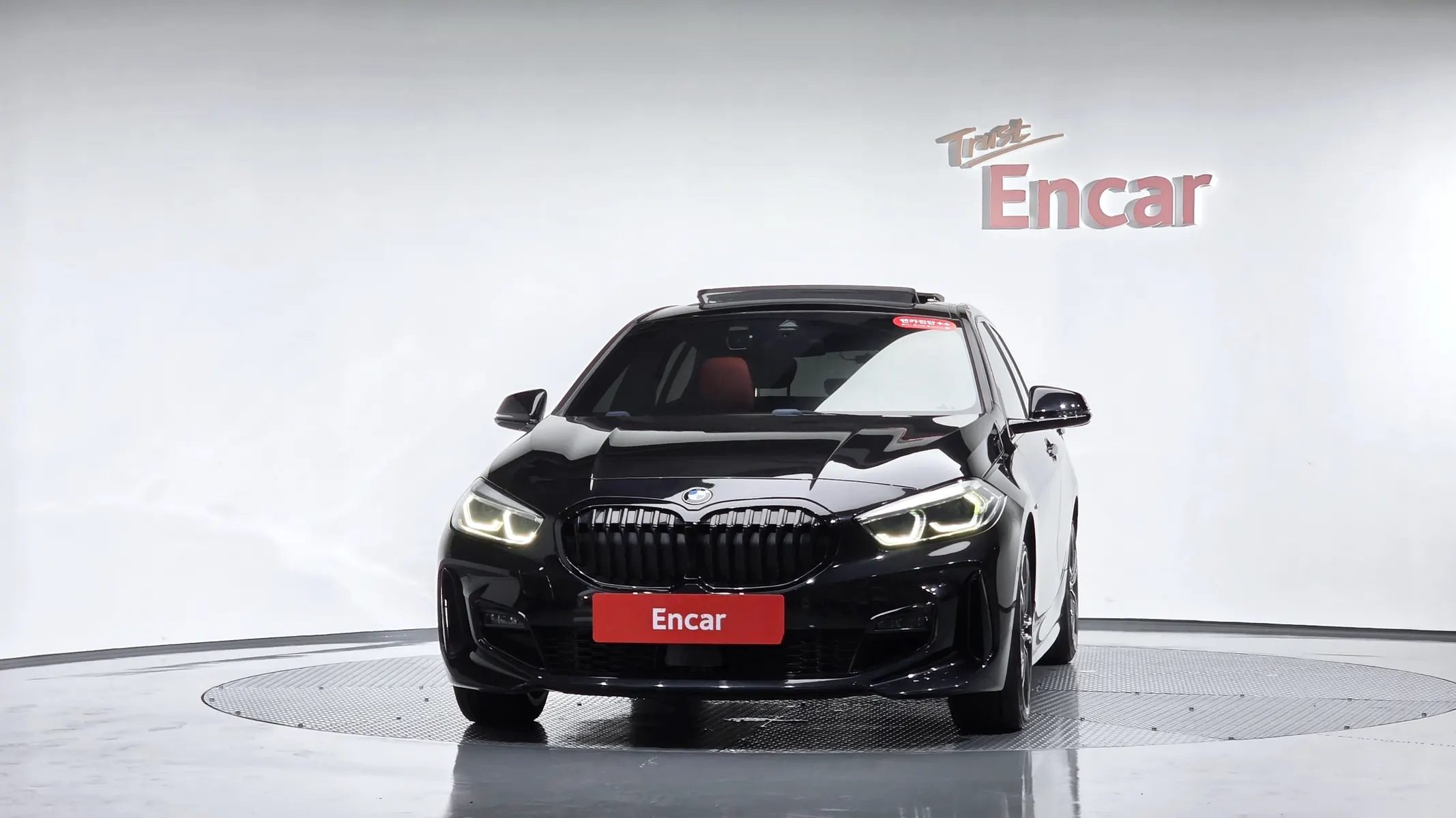 BMW 1 Series (F40) 120i M 2021 2/35