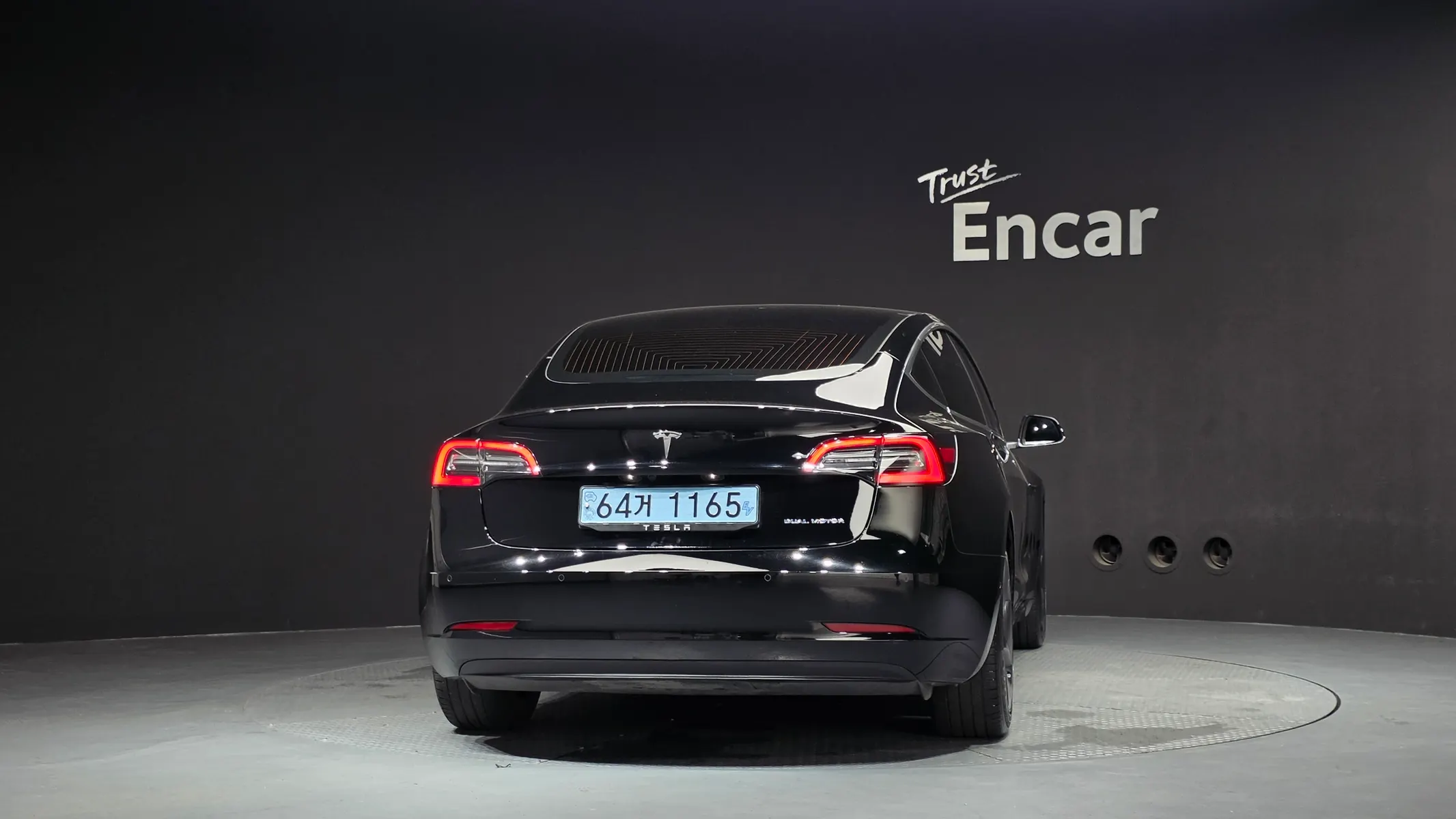 Tesla 3 AWD 2020 3/5