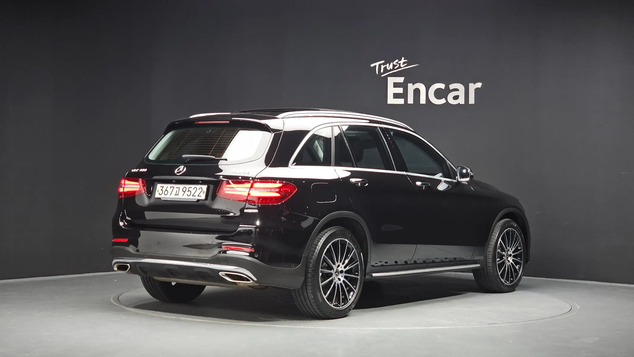 Mercedes-Benz GLC-Class X253 GLC300 4MATIC AMG Line 2019 2/39