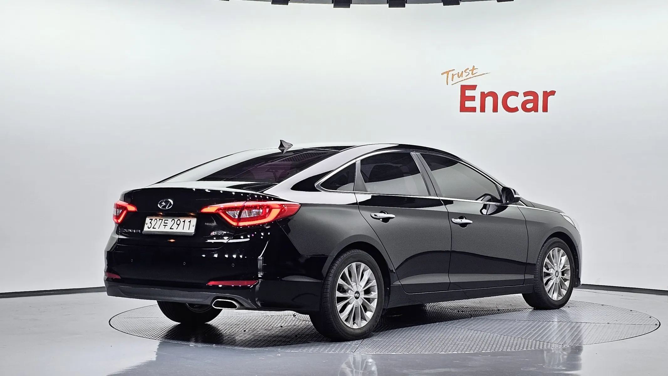 Hyundai LF 1.7 2016 2/32