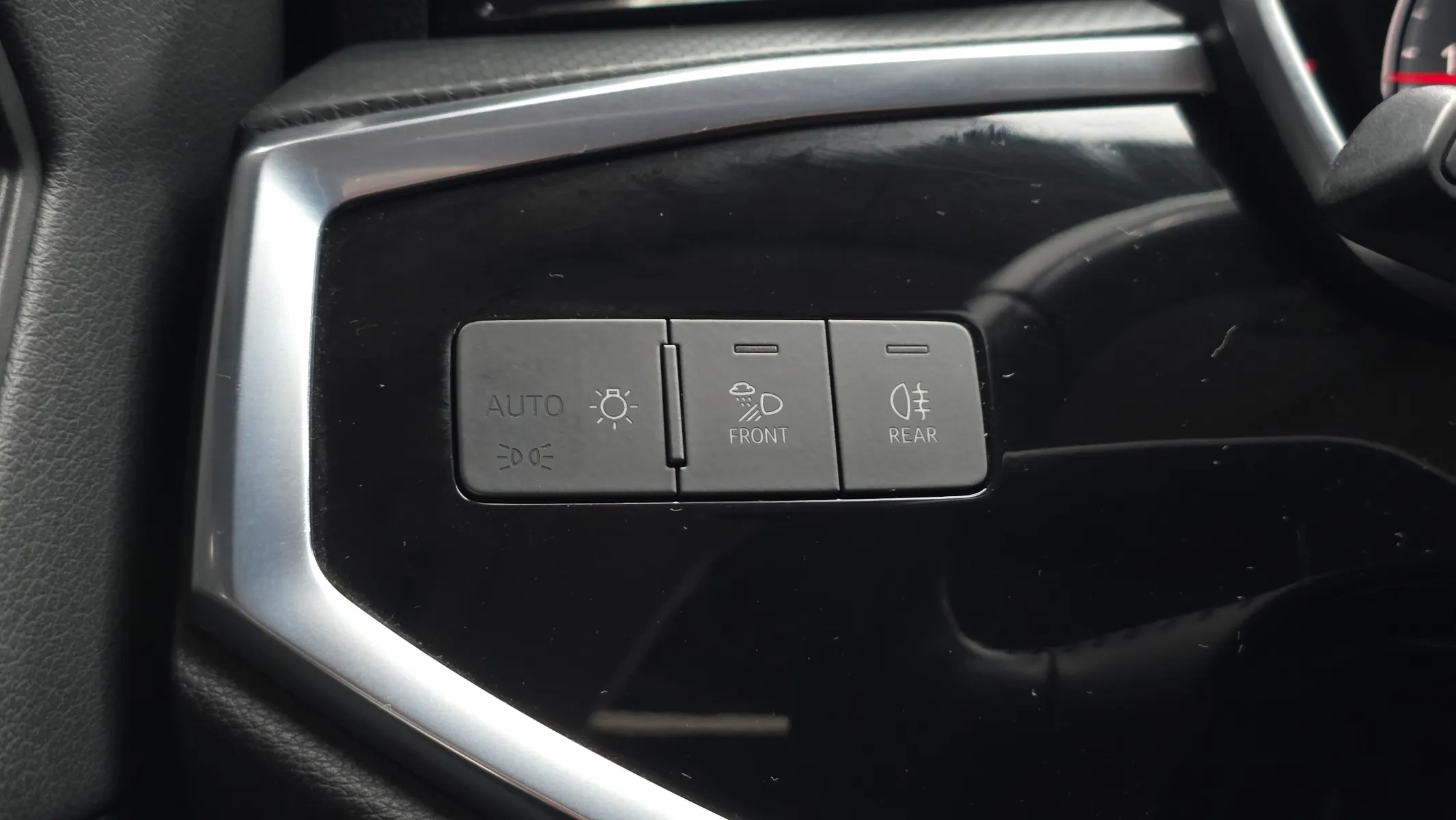 Audi Q3 (F3) 35 TDI 2020 31/32