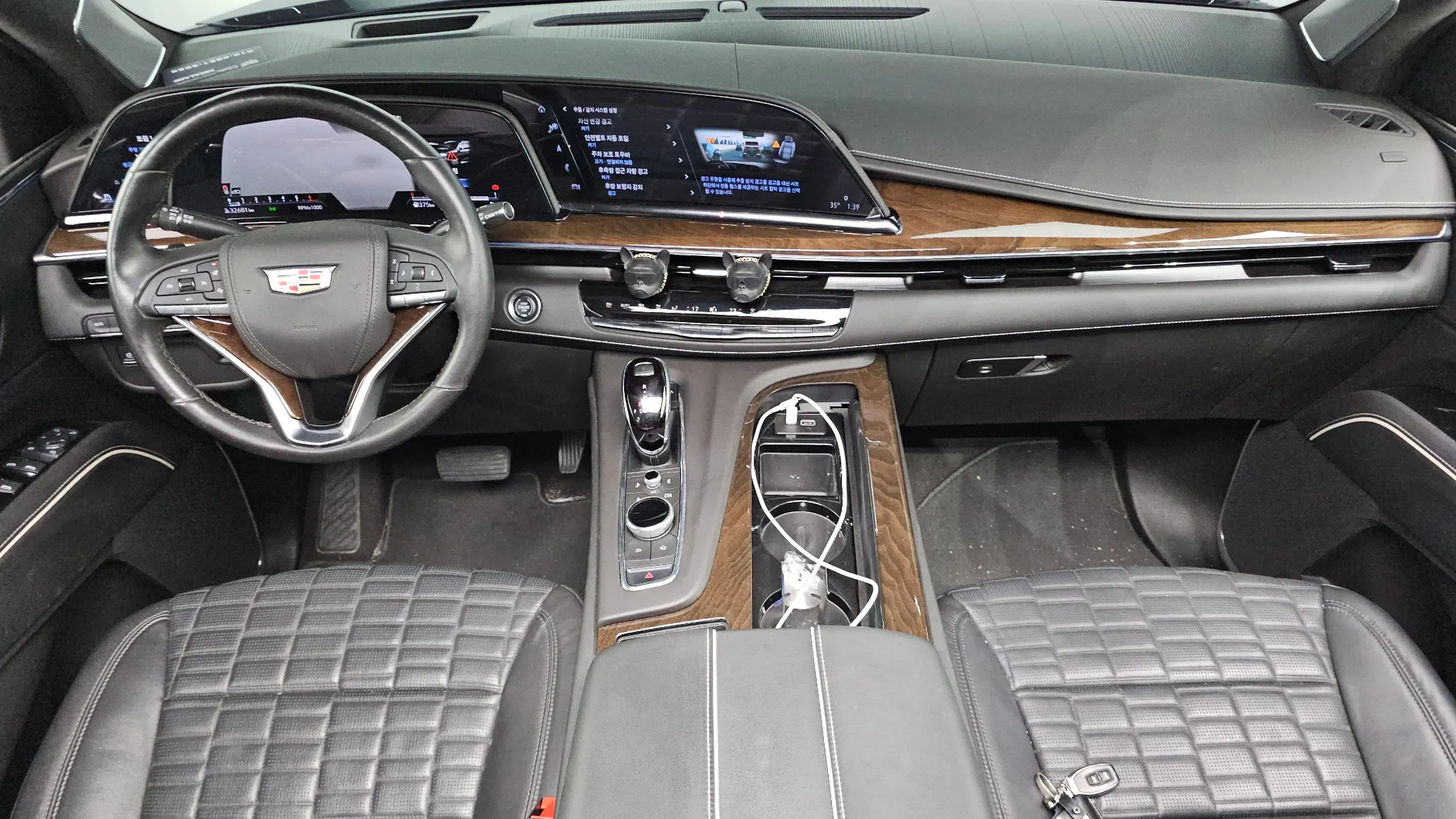 Cadillac 5 6.2 2023 4/5