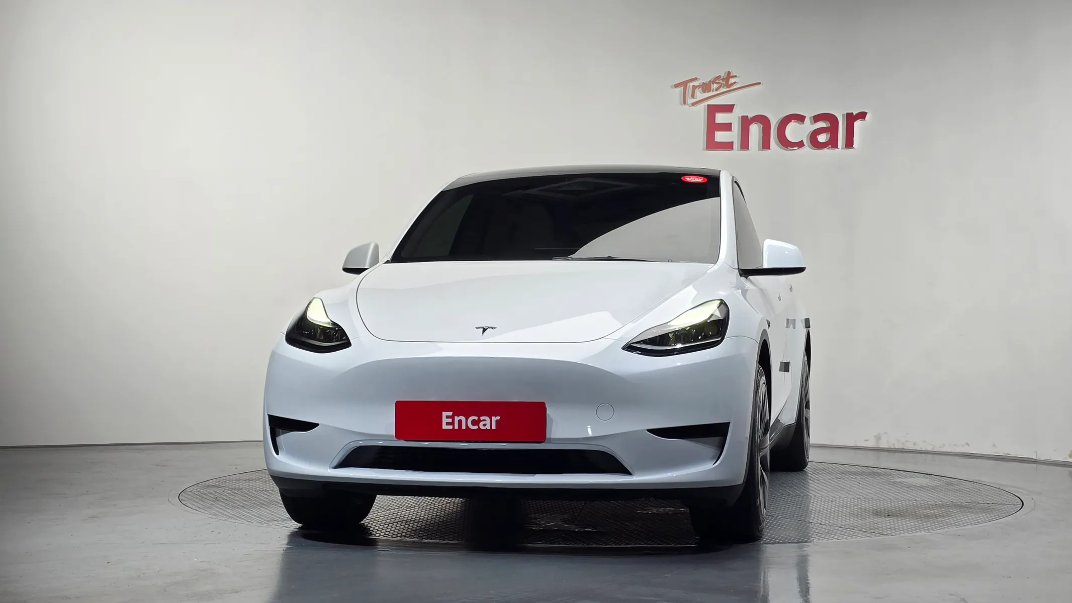 Tesla Y RWD 2024 2/5