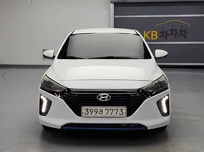 Hyundai 아이오닉 하이브리드 N 2016 2/26