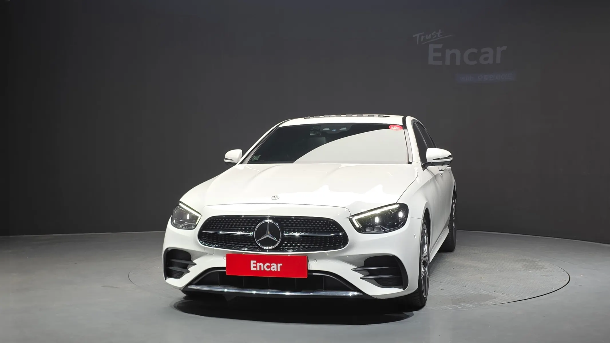 Mercedes-Benz E-Class W213 E220d 4MATIC AMG Line 2022 3/34