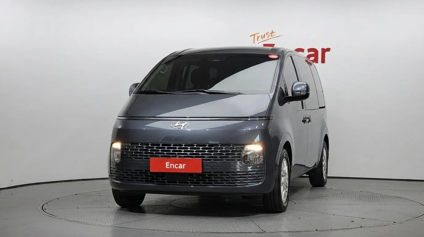 Hyundai Staria 3 2022 2/5