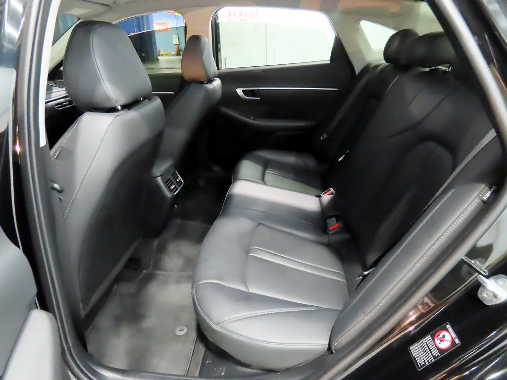 Hyundai (DN8) 2022 4/5