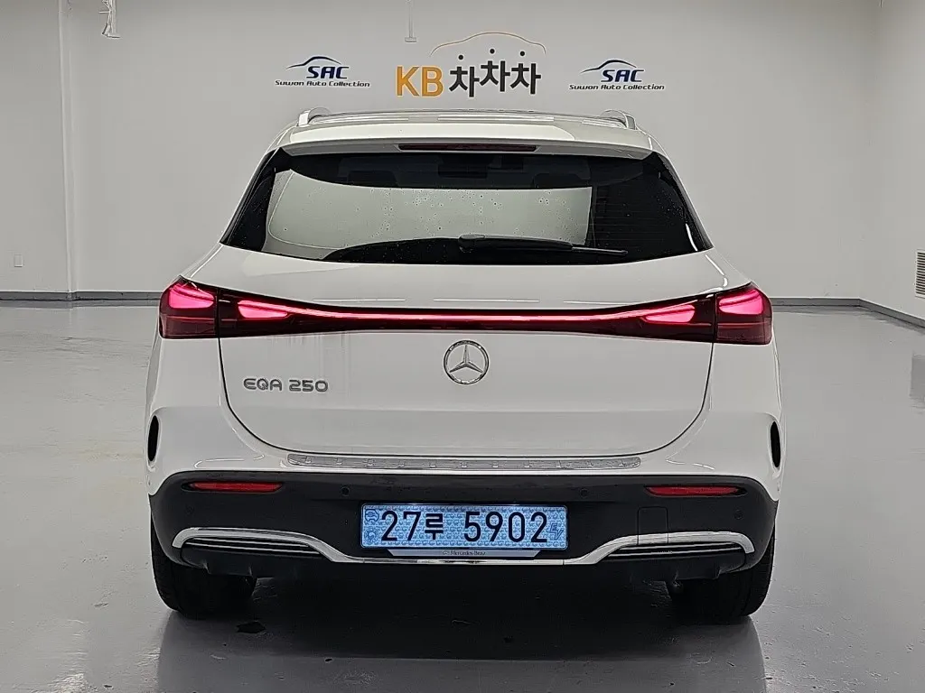 Mercedes-Benz EQA H243 EQA250 AMG 2025 3/19