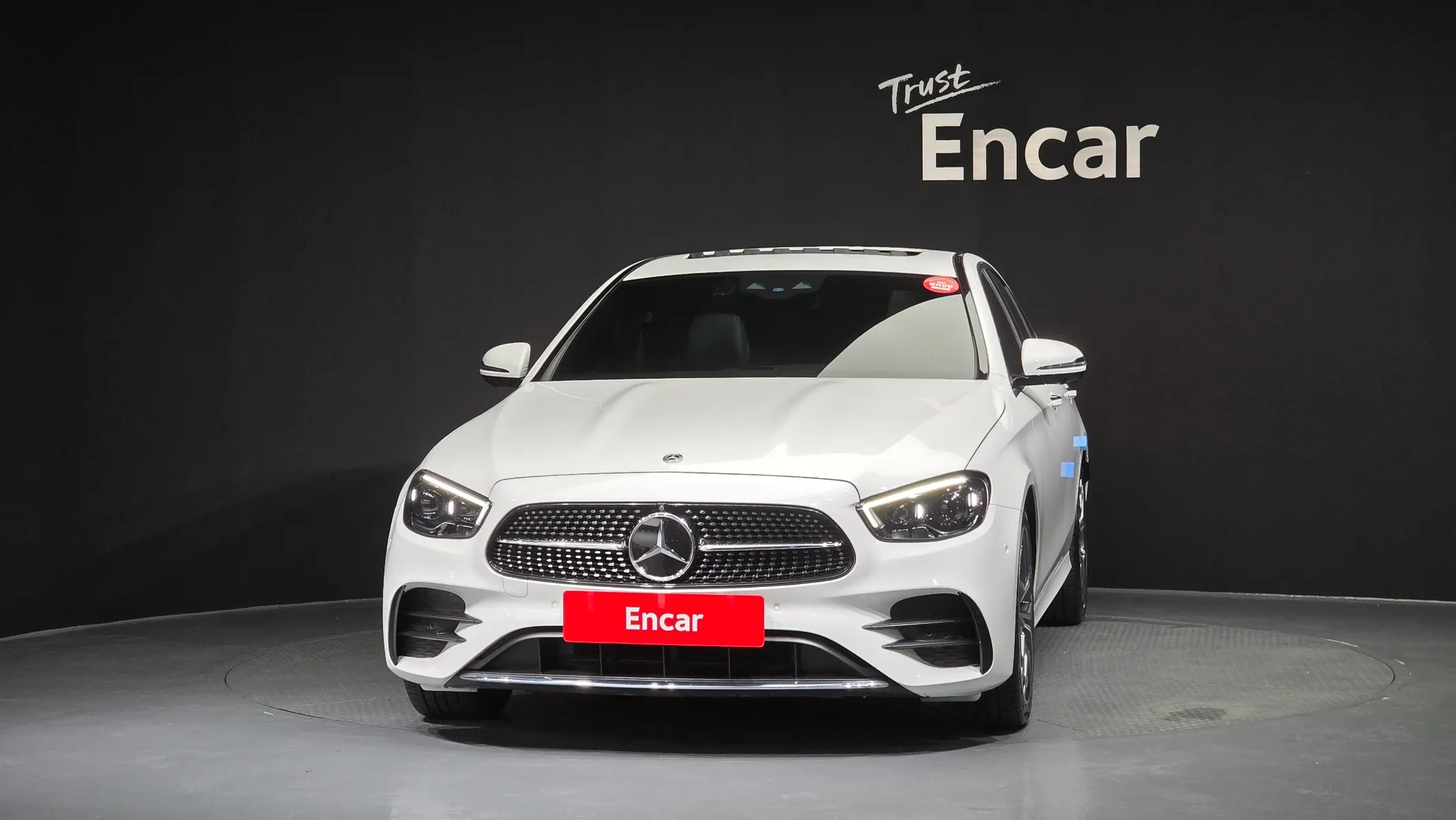 Mercedes-Benz E-Class W213 E220d 4MATIC AMG Line 2022 3/38