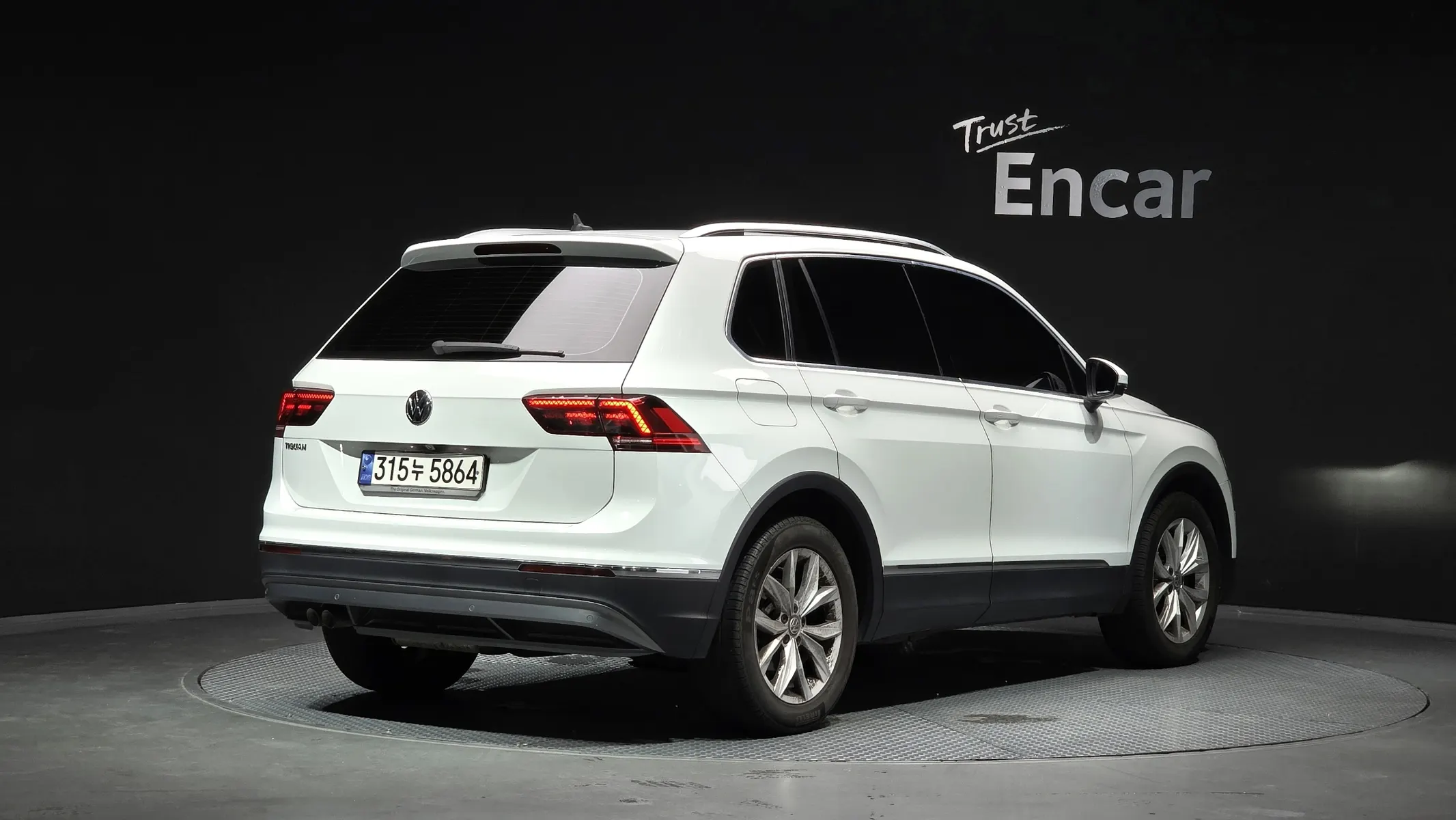 Volkswagen 2 2.0 TDI 2019 2/21