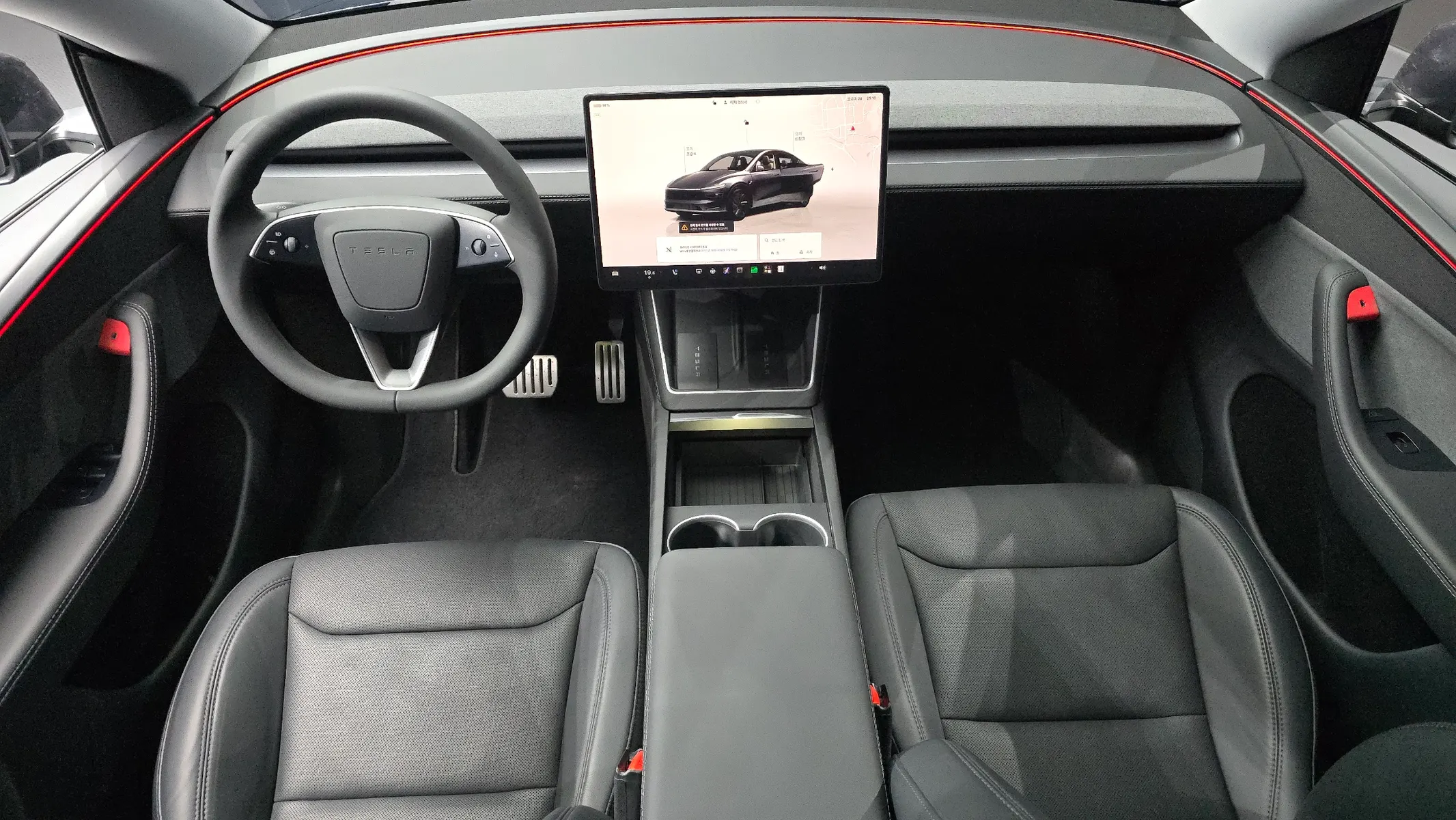 Tesla Y RWD 2025 4/5