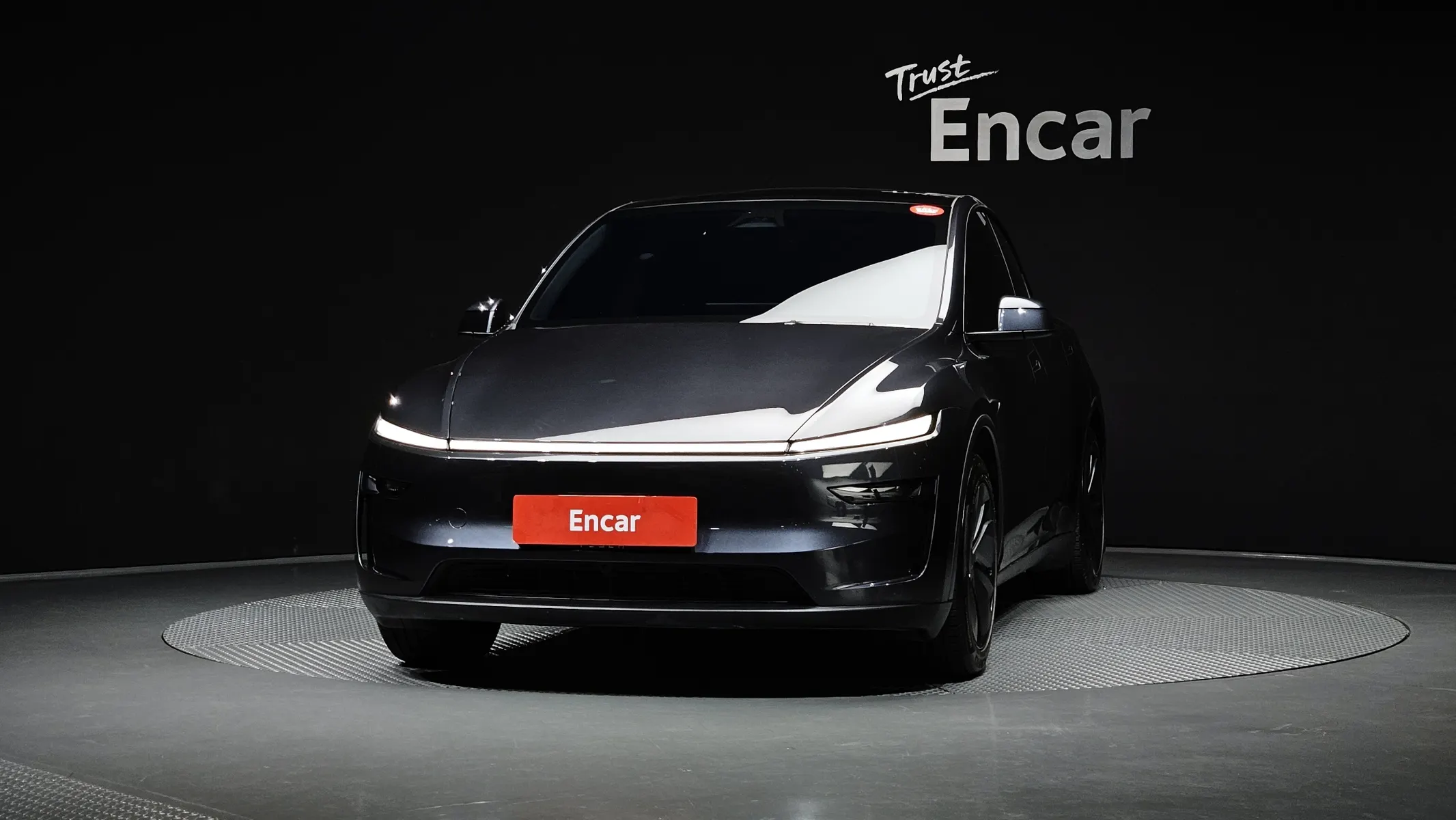 Tesla Y RWD 2025 2/5