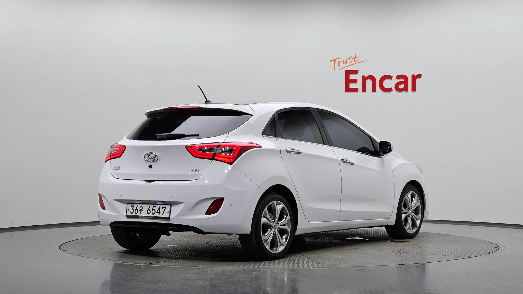 Hyundai i30() 1.6 VGT PYL 2013 2/33