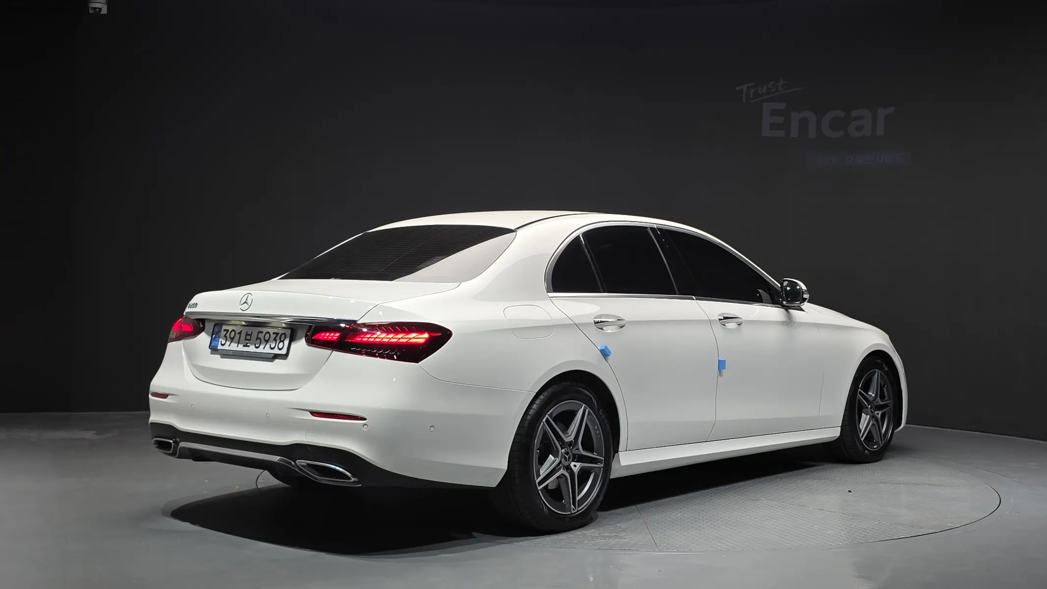 Mercedes-Benz E-Class W213 E250 AMG Line 2022 2/34