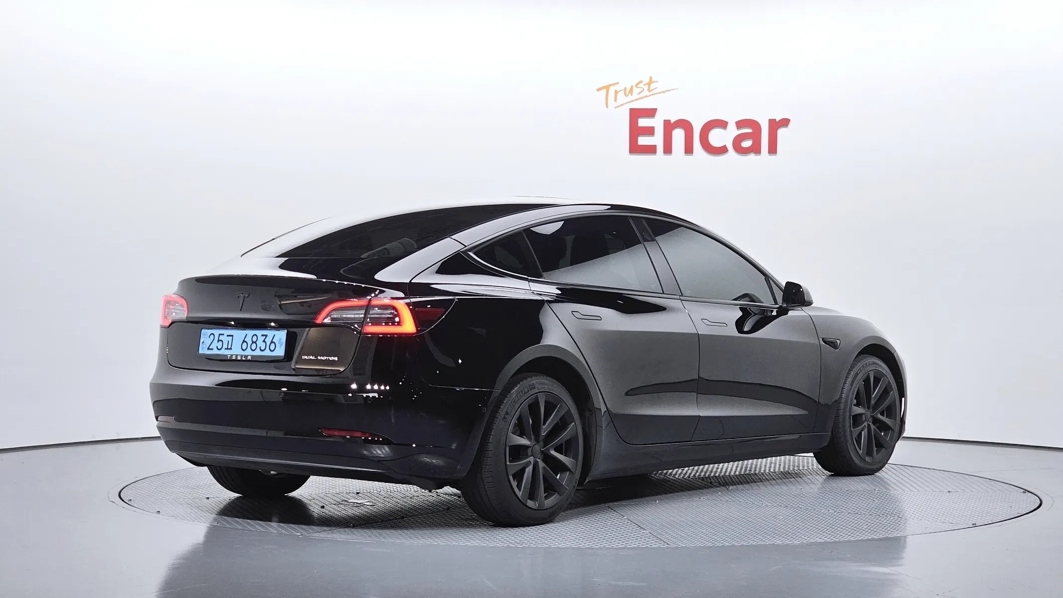 Tesla 3 AWD 2022 2/35