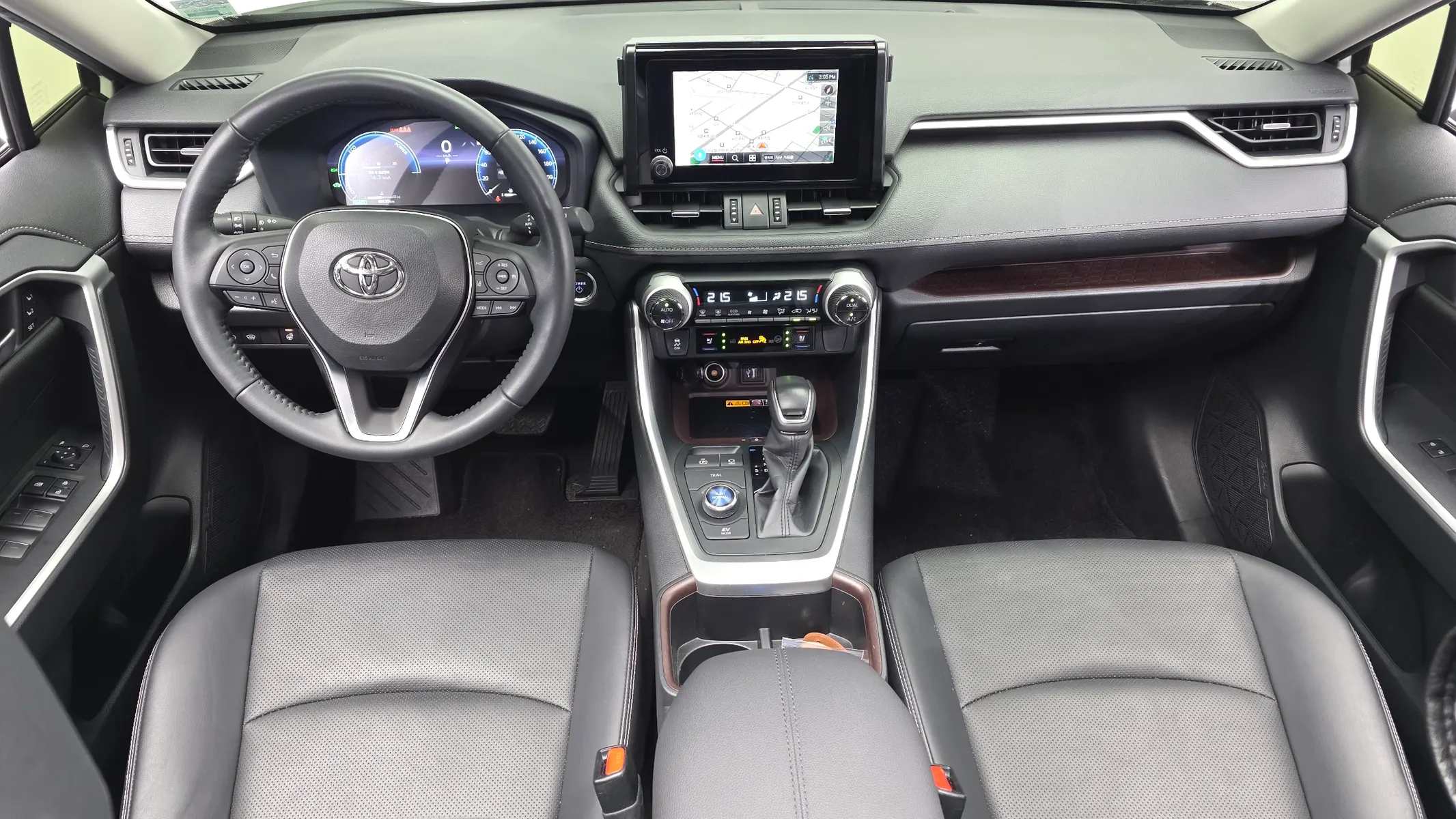 Toyota RAV4 5 2.5 4WD LTD 2023 4/5