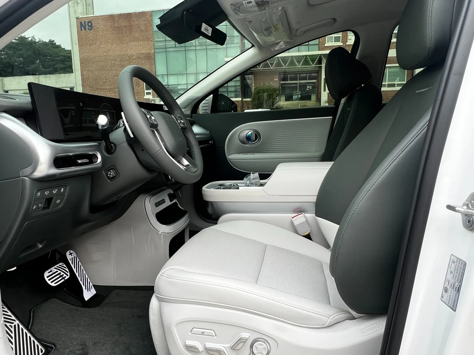 Hyundai 9 AWD 2026 4/5