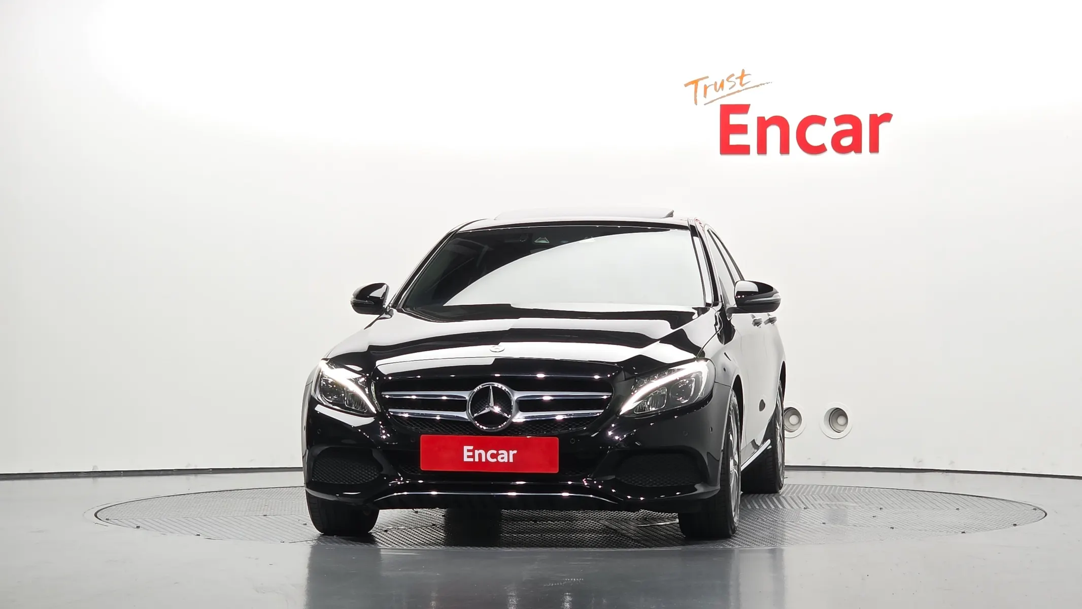 Mercedes-Benz C-Class W205 C200 2017 3/32