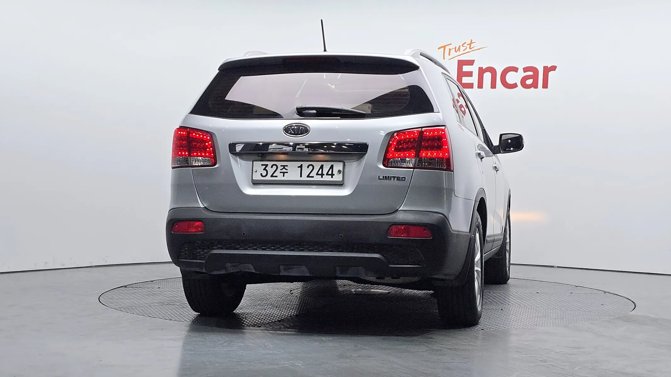 Kia R 2.0 2WD 2011 3/5