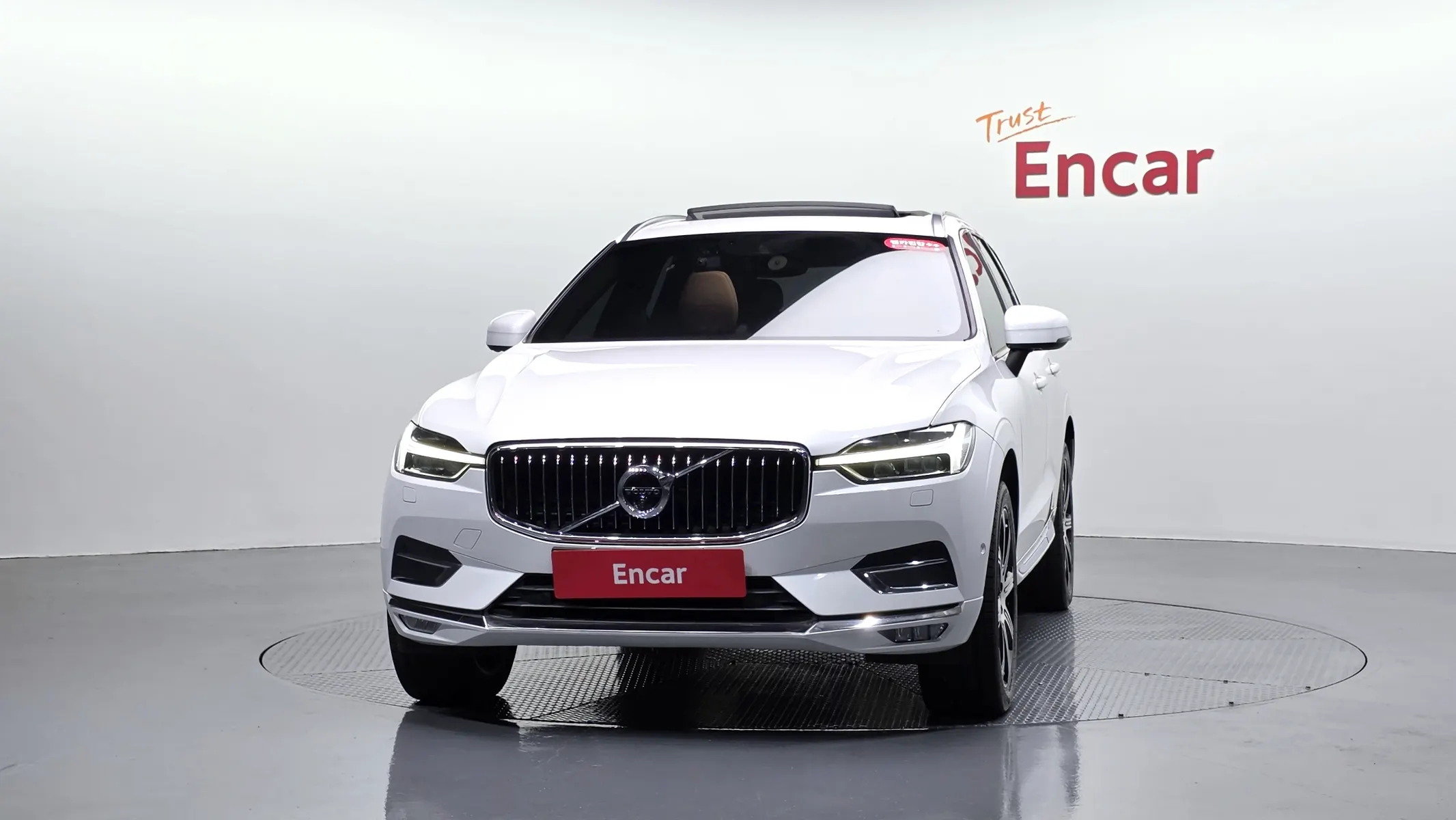 Volvo XC60 2 D5 2019 2/5