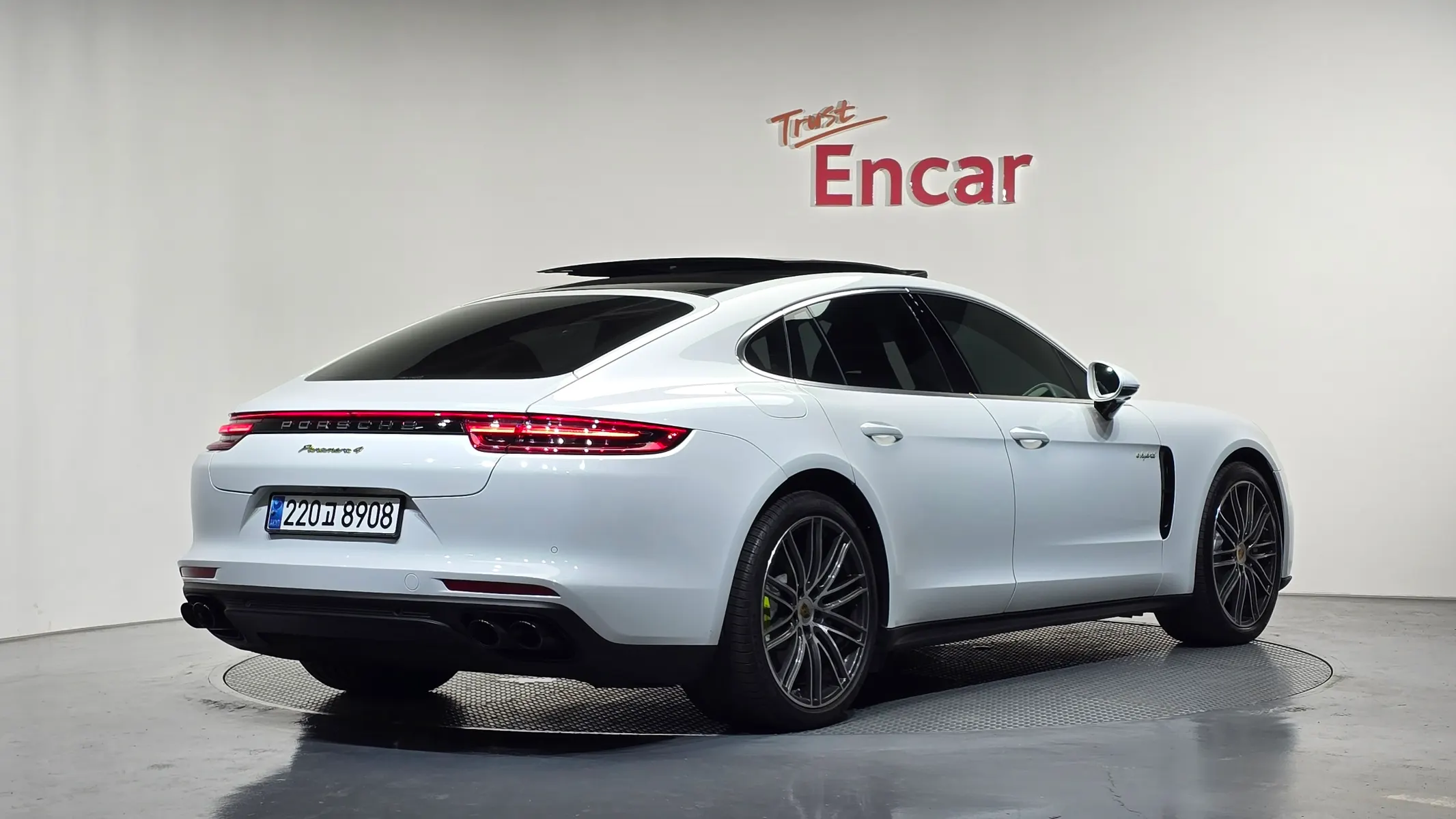 Porsche (971) 2.9 AWD E- 2018 2/32