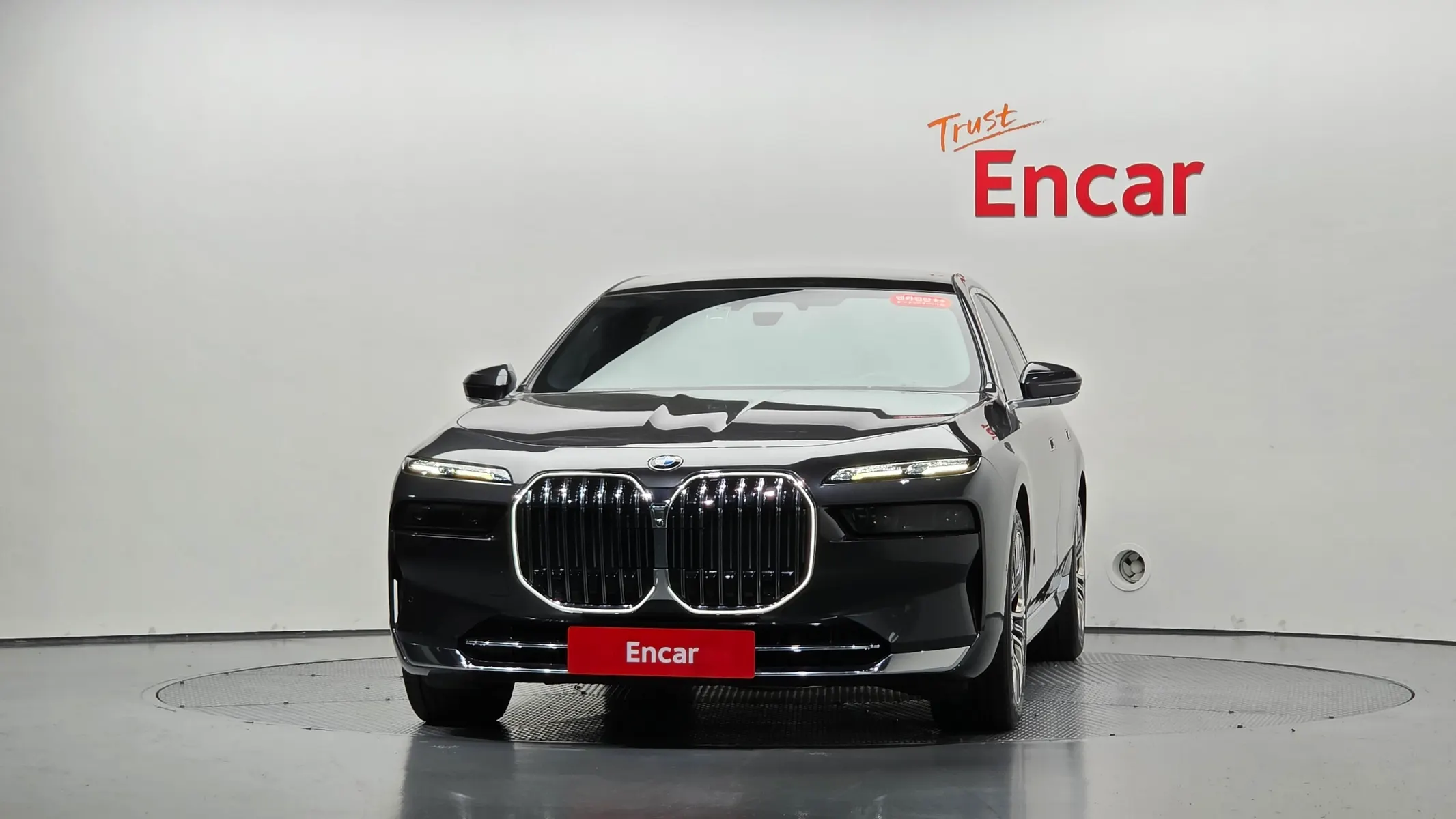 BMW 7 Series (G70) 740i sDrive 2023 2/39