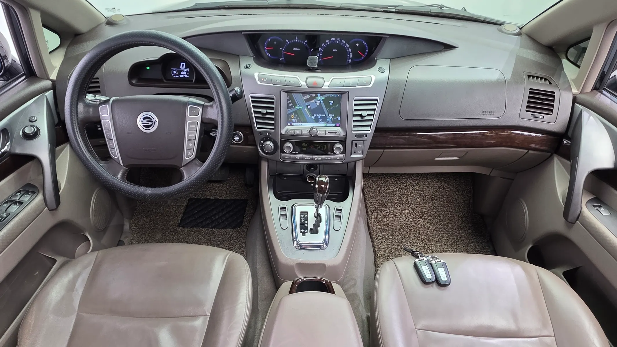 KG Mobility 코란도 투리스모 4WD RT 11 2013 4/5