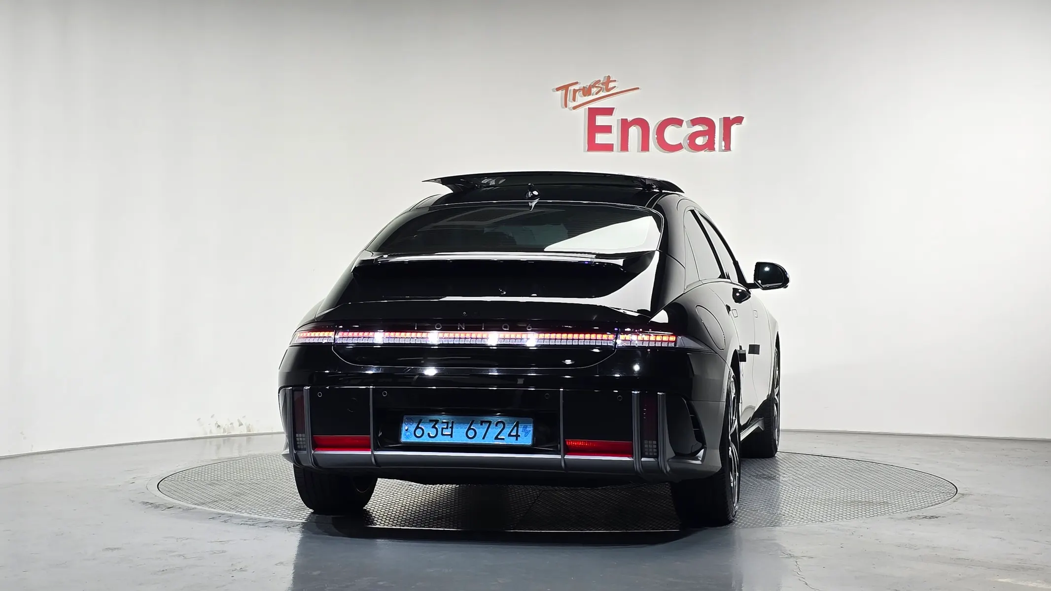 Hyundai Ioniq 6 AWD 2023 3/5