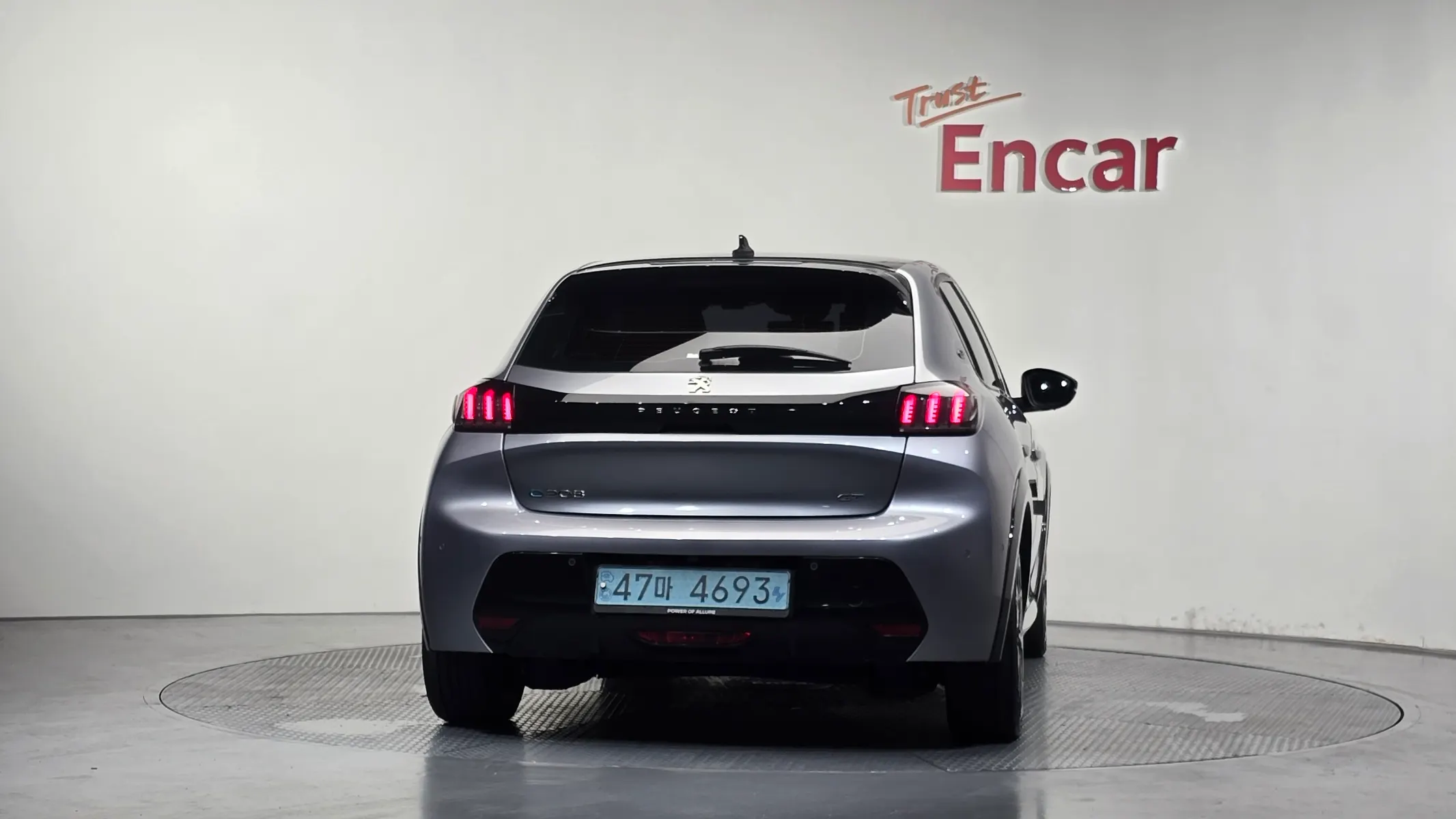 Peugeot e-208 2 GT 2022 3/5