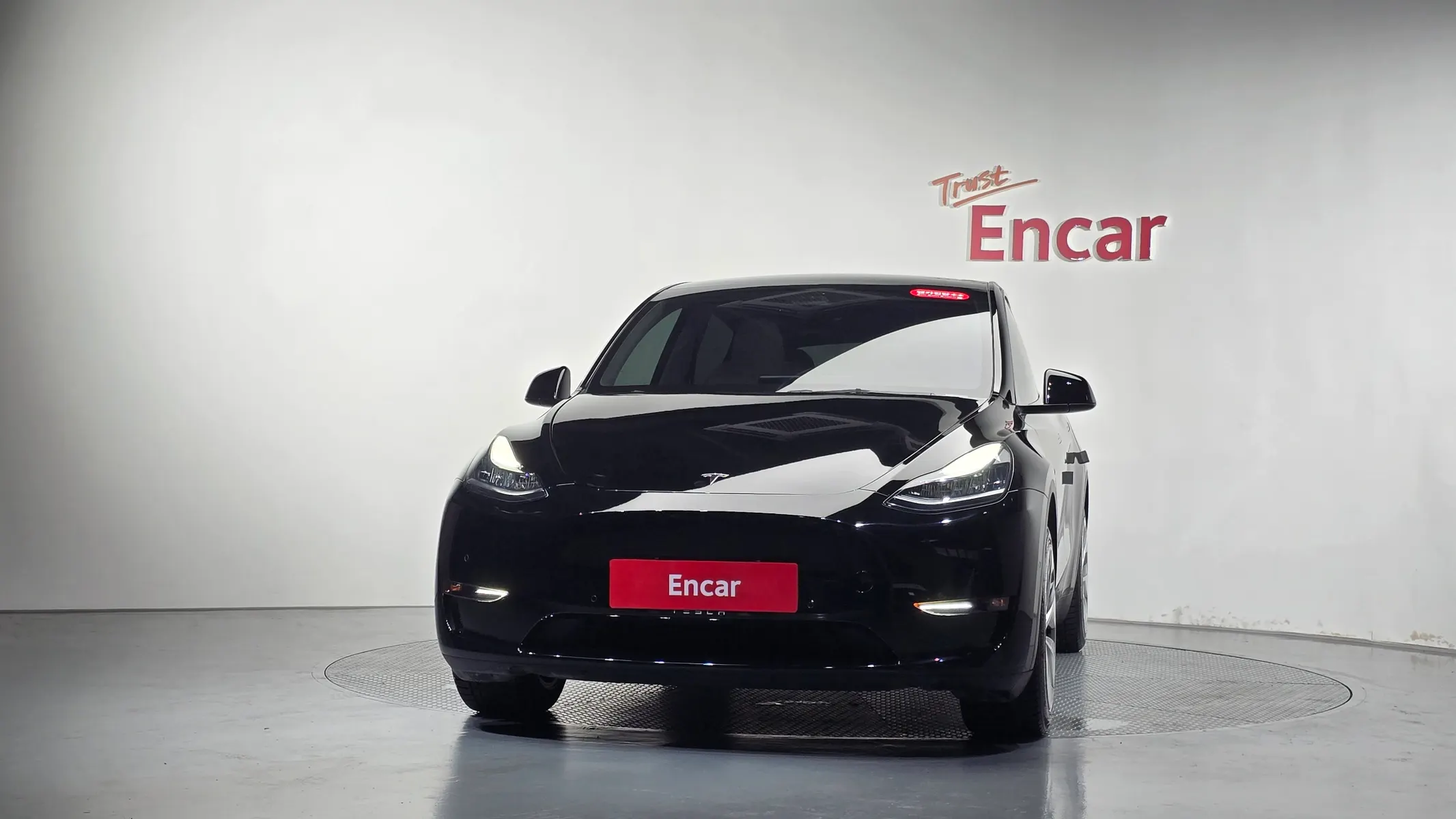 Tesla Y AWD 2022 2/5